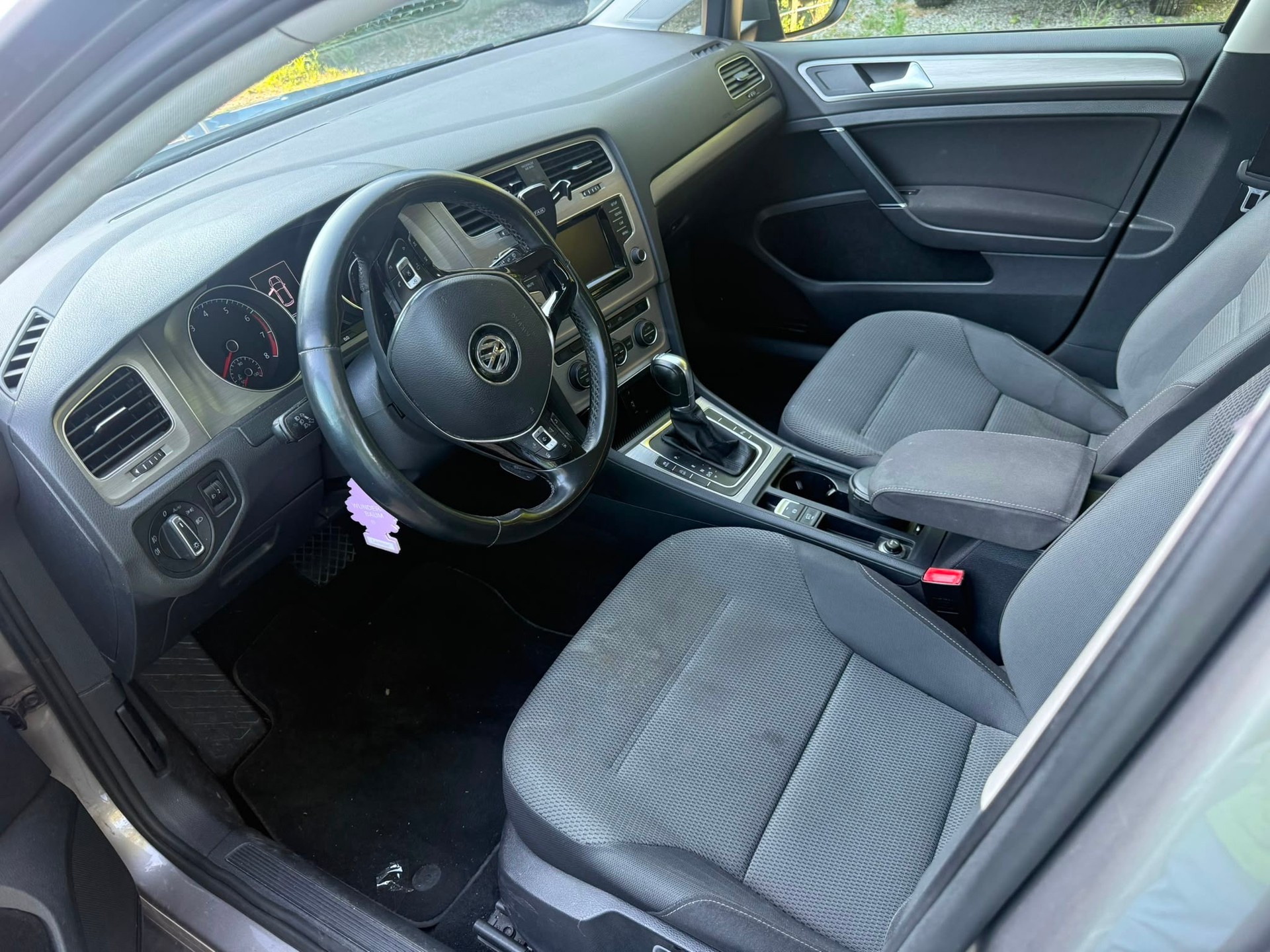 VW Golf 1.4 TSI R-Line Design-image-4