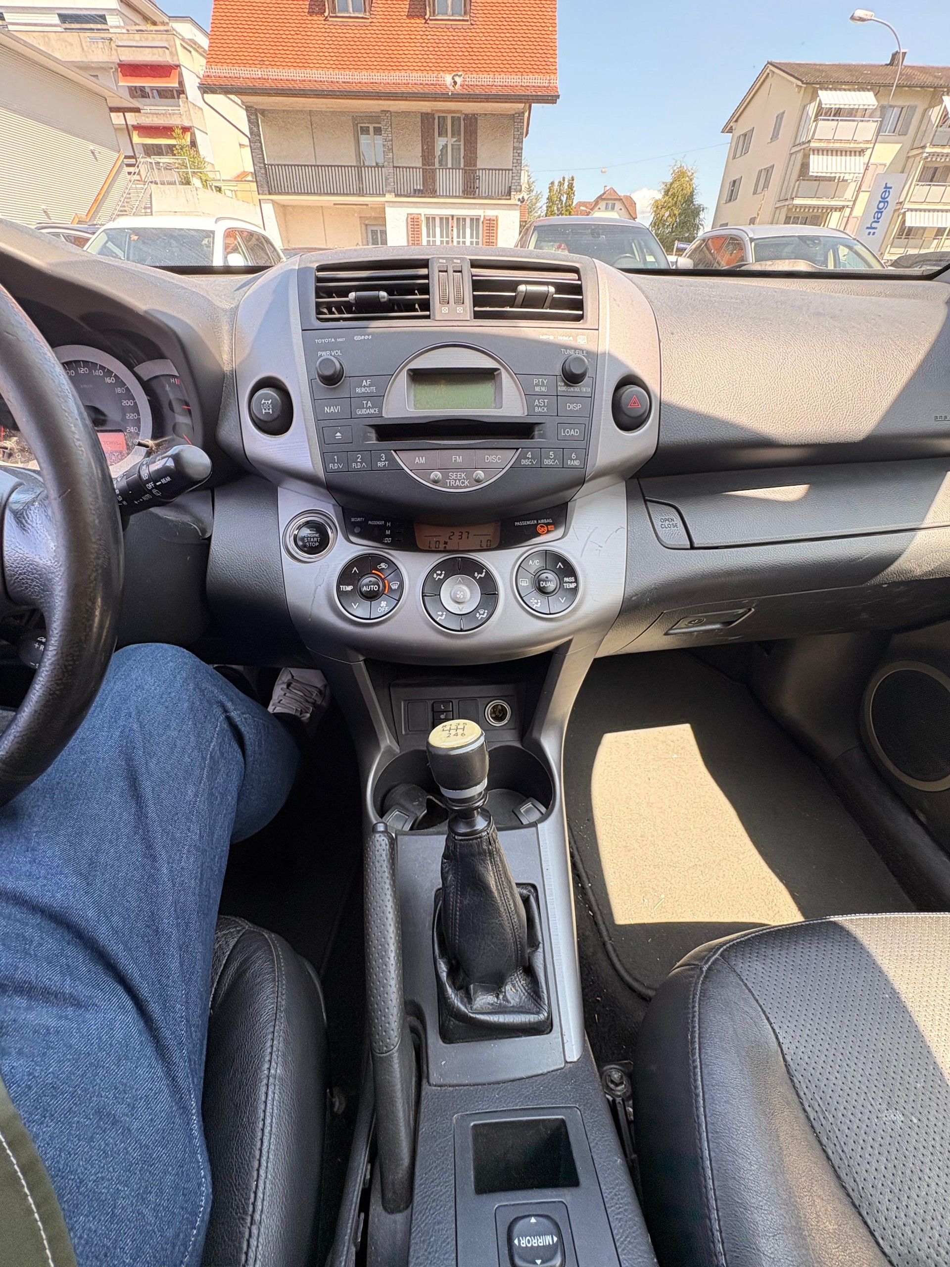TOYOTA RAV-4 2.2D-4 D CleanPower Linea Luna-image-6