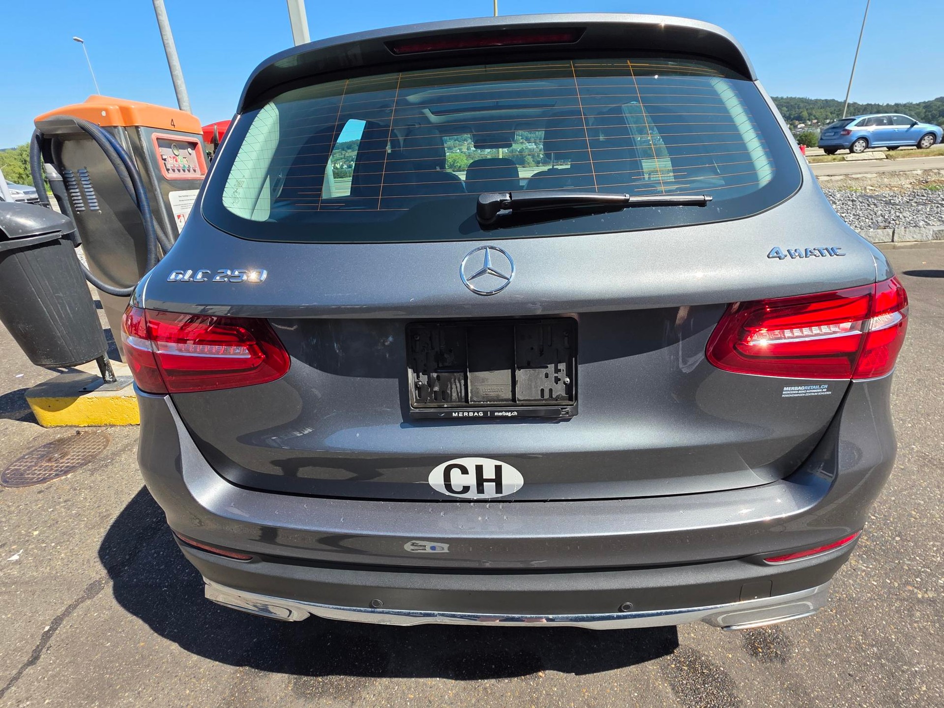 MERCEDES-BENZ GLC 250 Exclusive 4m-image-4