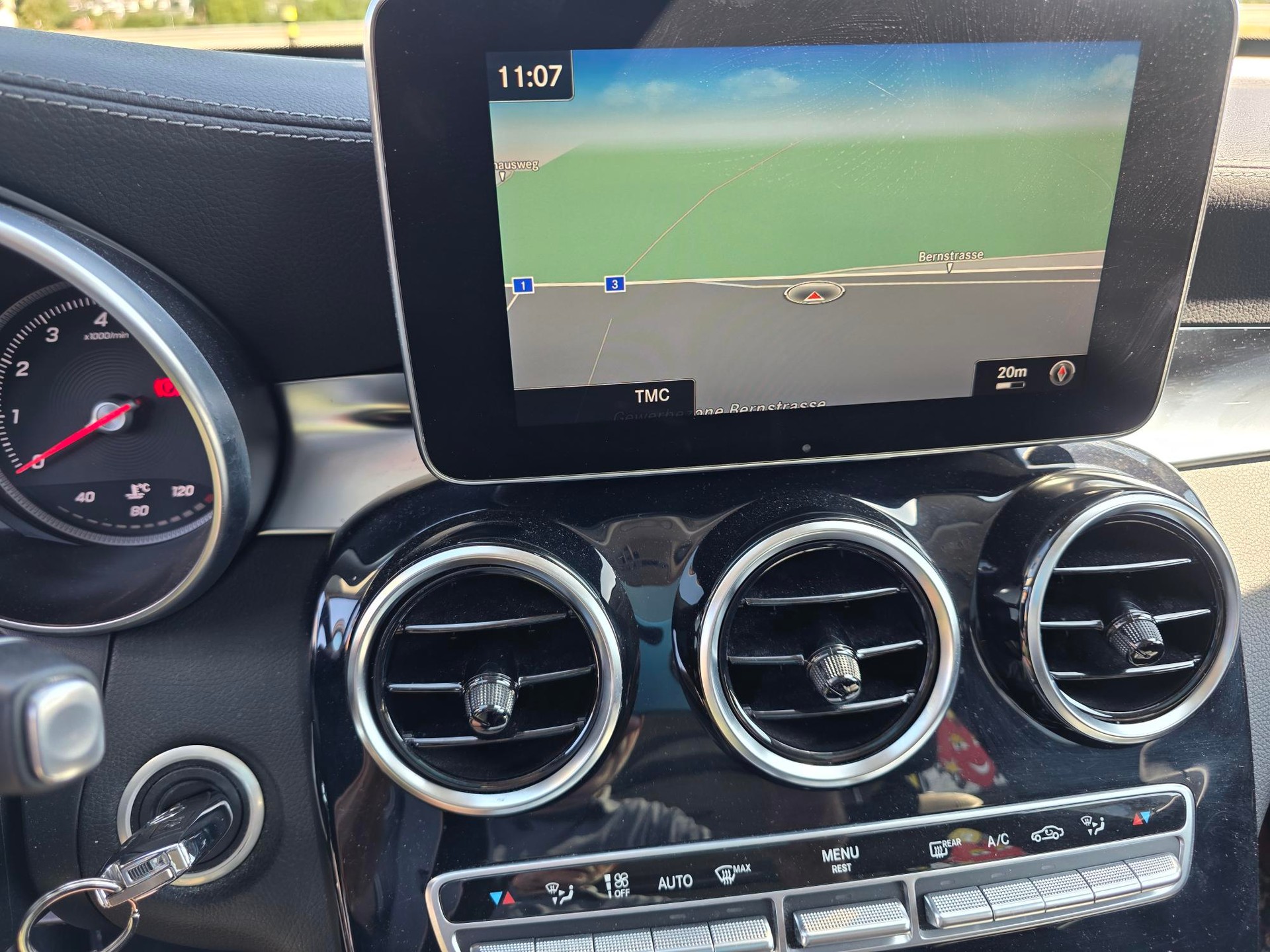 MERCEDES-BENZ GLC 250 Exclusive 4m-image-5