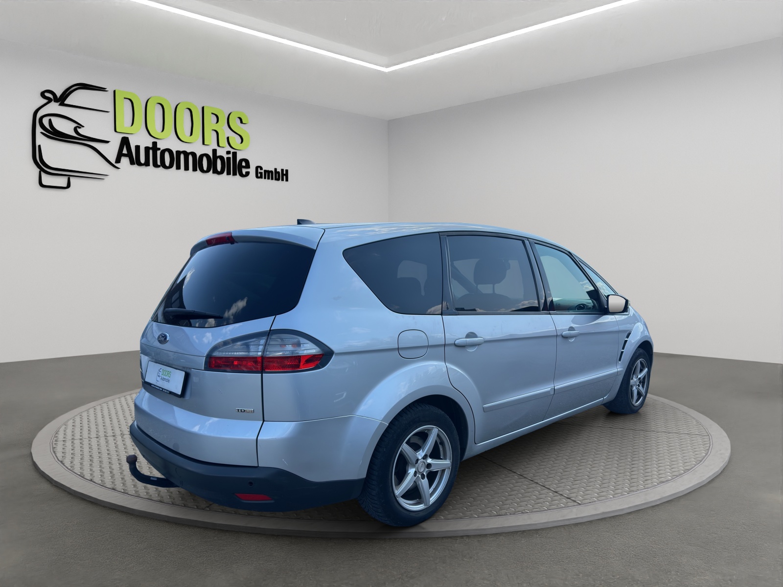 FORD S-Max 2.0 TDCi Titanium Automatic-image-5