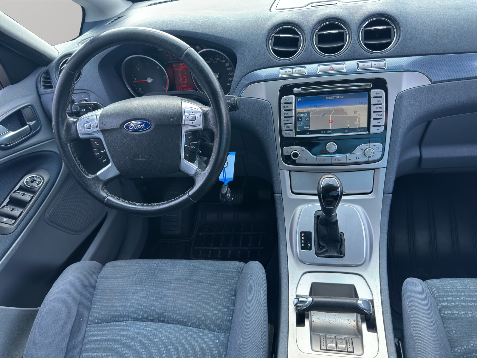 FORD S-Max 2.0 TDCi Titanium Automatic-image-13