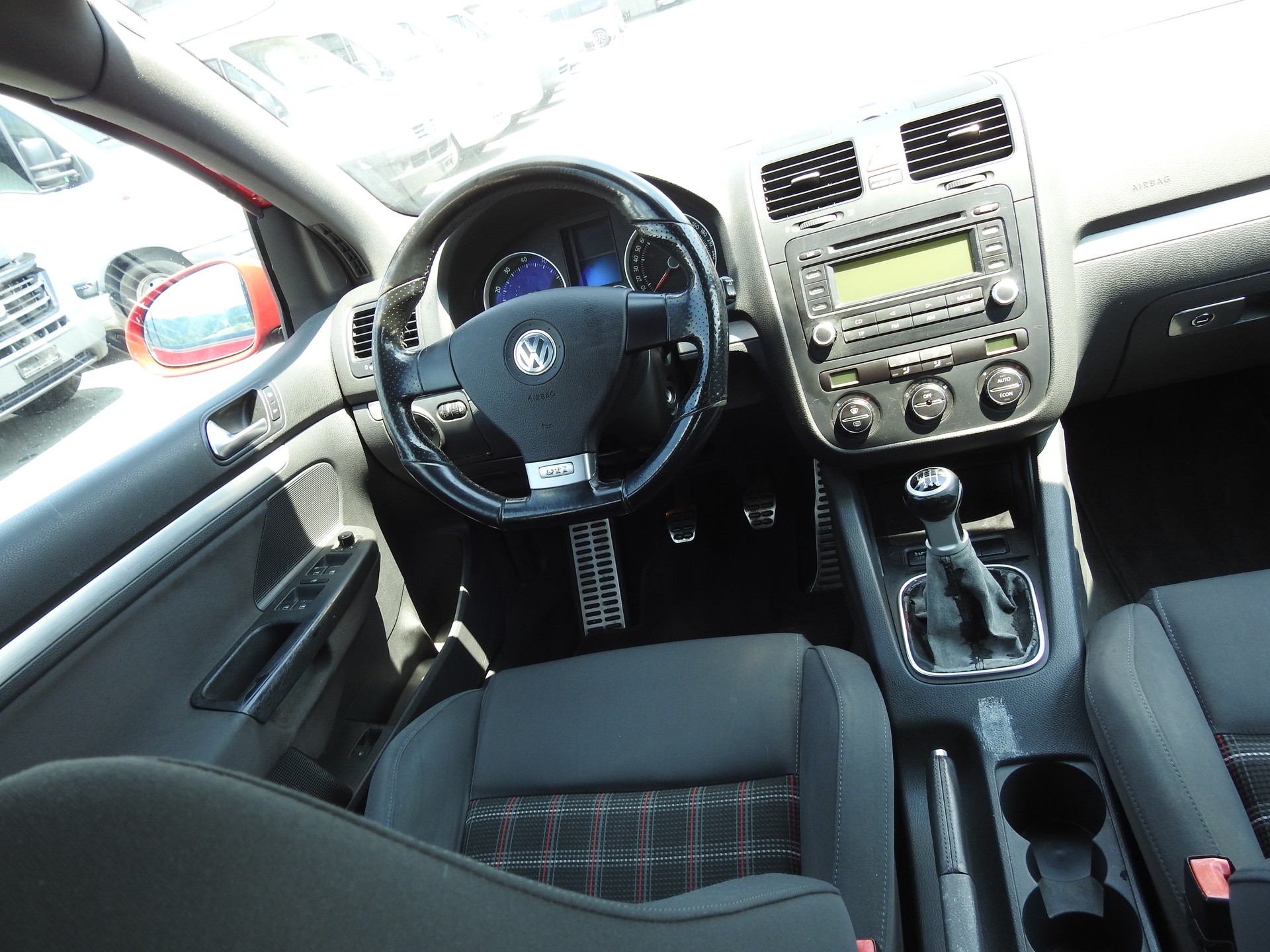 VW Golf 2.0 TFSI GTI-image-18