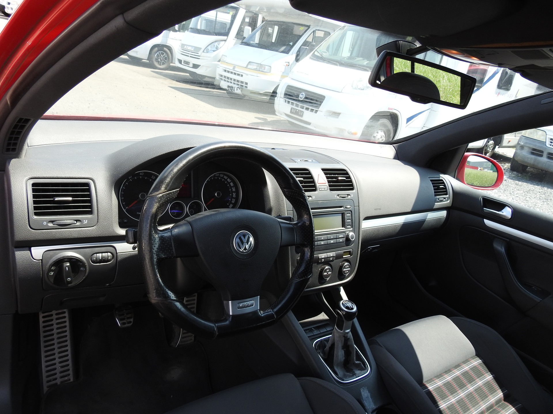 VW Golf 2.0 TFSI GTI-image-11