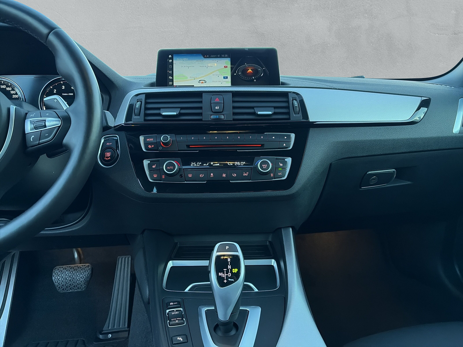 BMW 220i Cabrio M Sport F23 (CH)-image-13