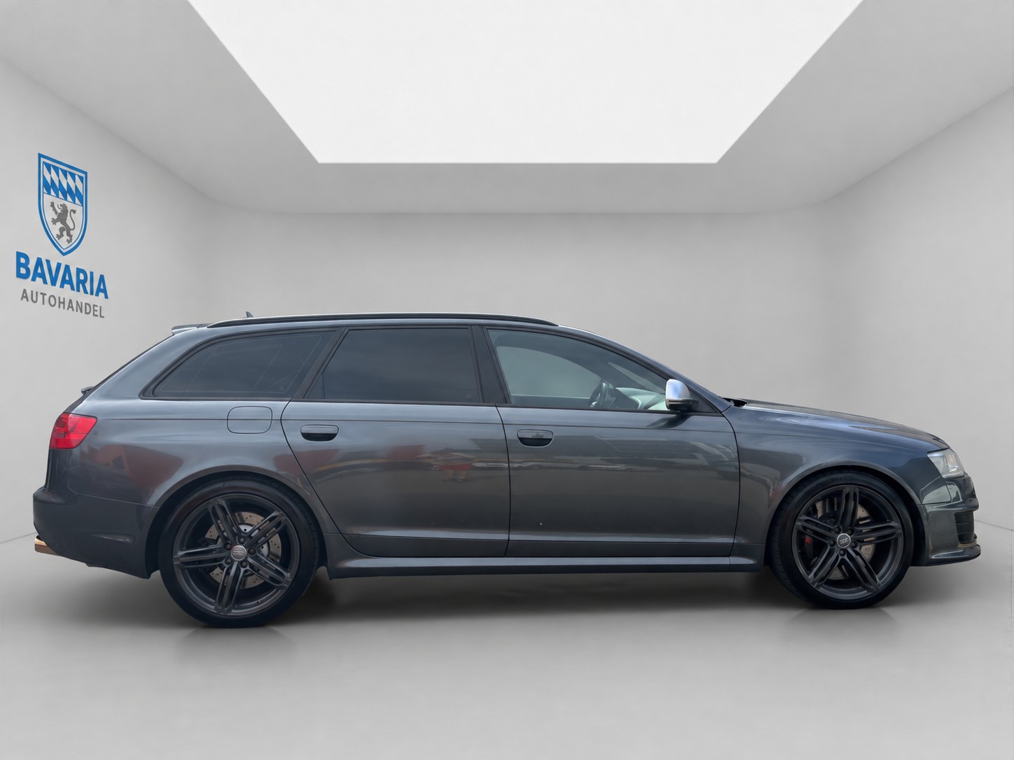 AUDI RS6 Avant 5.0 TFSI V10 quattro tiptronic * MTM 700PS*-image-6