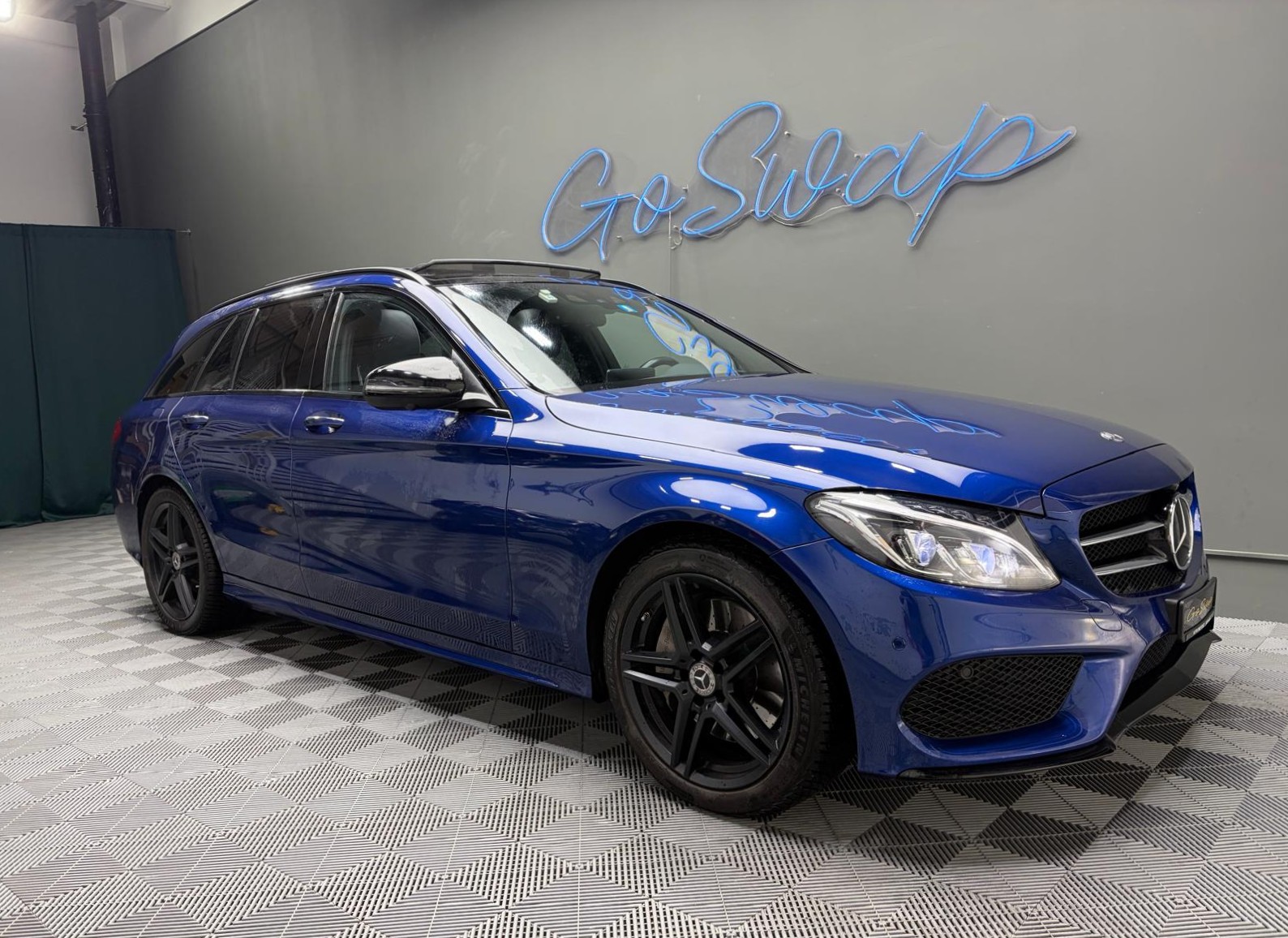 MERCEDES-BENZ C 250 d Swiss Star AMG Line 4Matic 9G-Tronic - Toit ouvrant-image-0