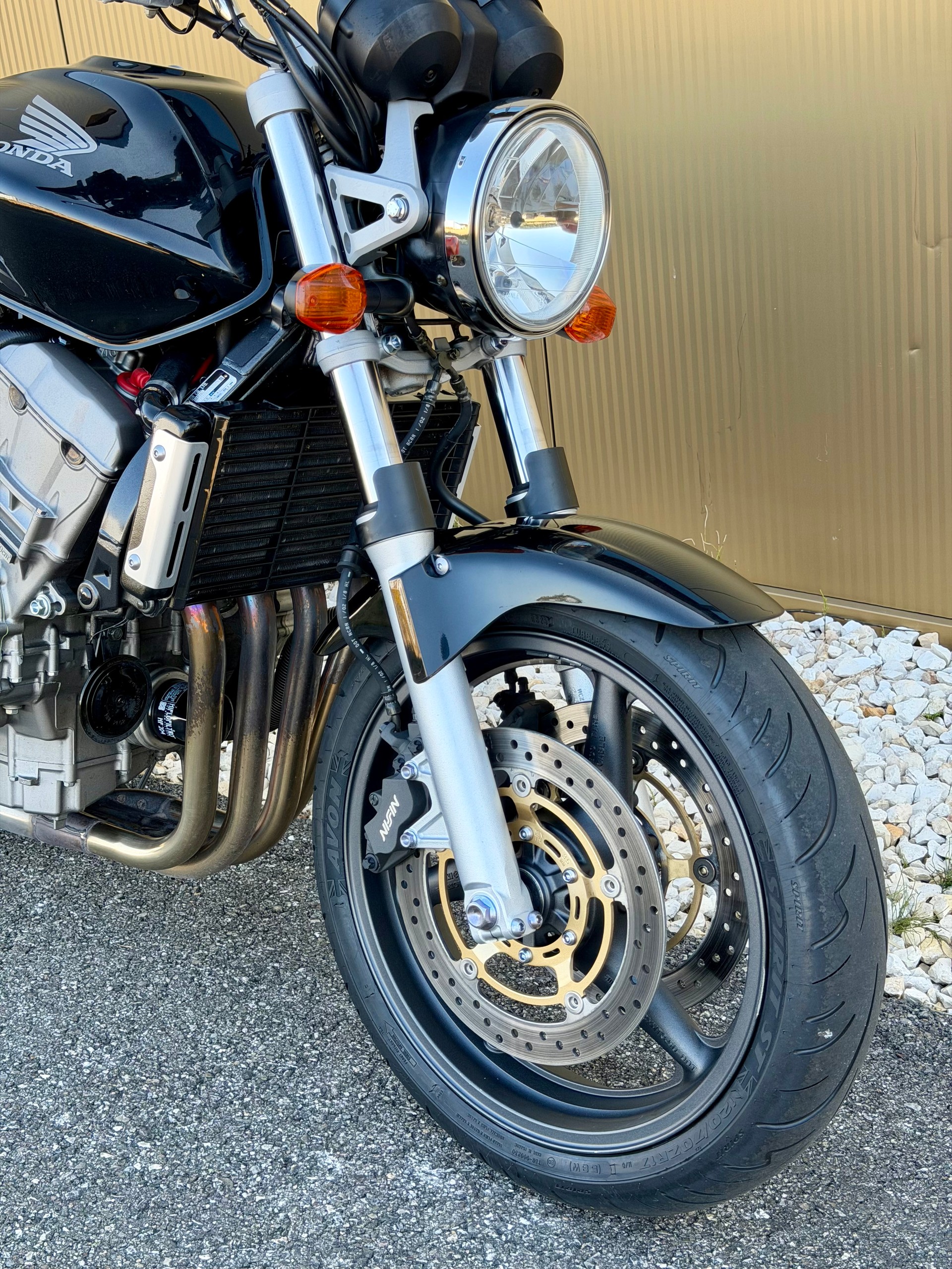 HONDA CB 900 F Hornet-showroom-element-1