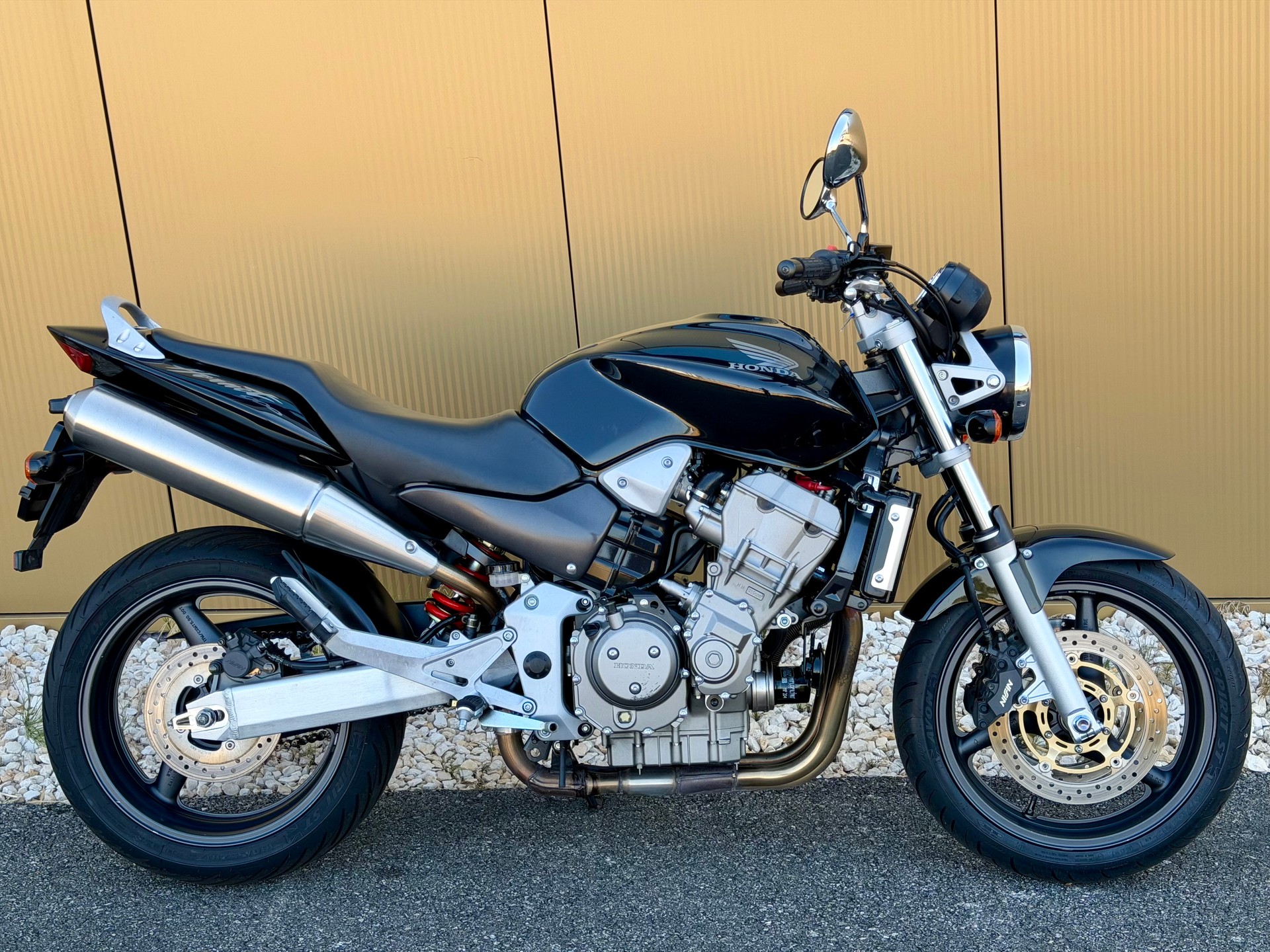 HONDA CB 900 F Hornet-showroom-element-3