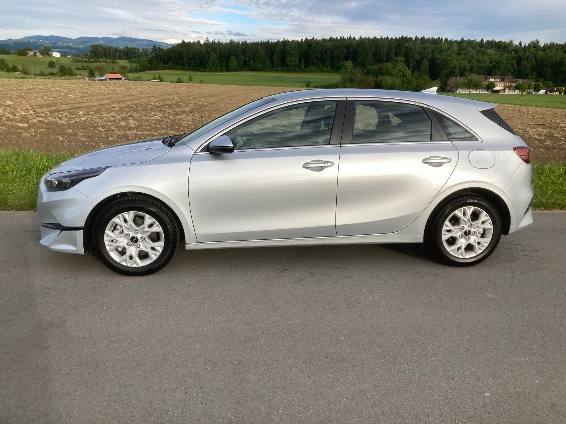 KIA Ceed 1.5 T-GDi MHEV Power DCT-image-4