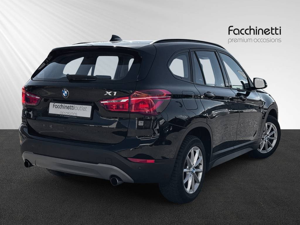 BMW X1 xDrive 20i Steptronic-image-3