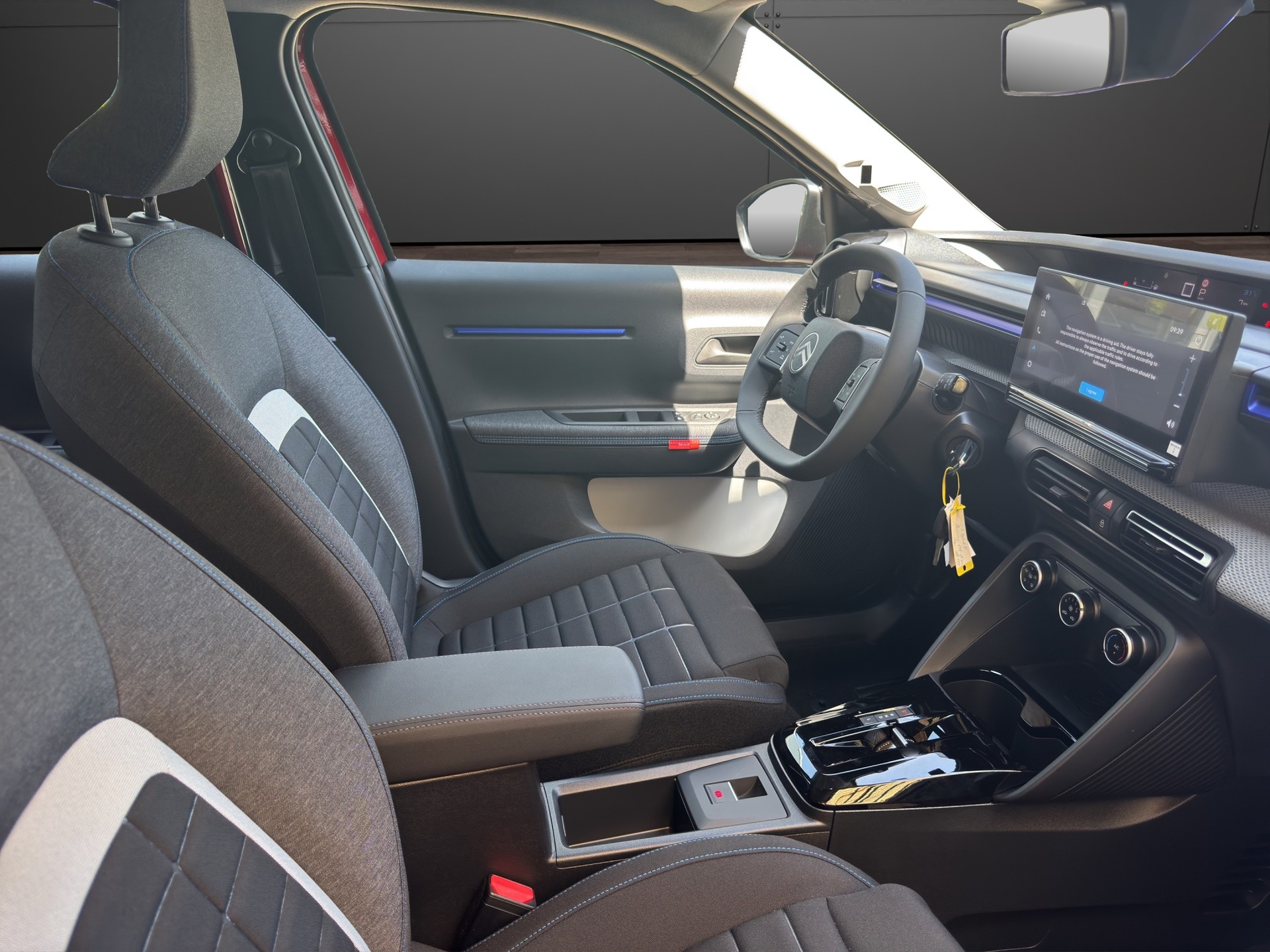 CITROEN C3 1.2 Hybrid Business-image-13