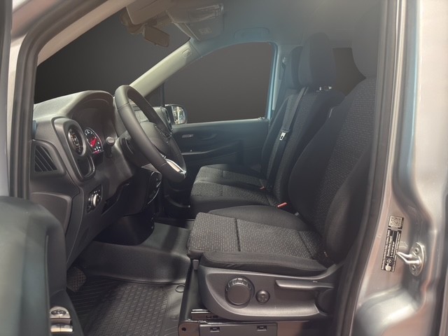 MERCEDES-BENZ Vito 116 CDI Lang Tourer 9G-Tronic Pro-image-6