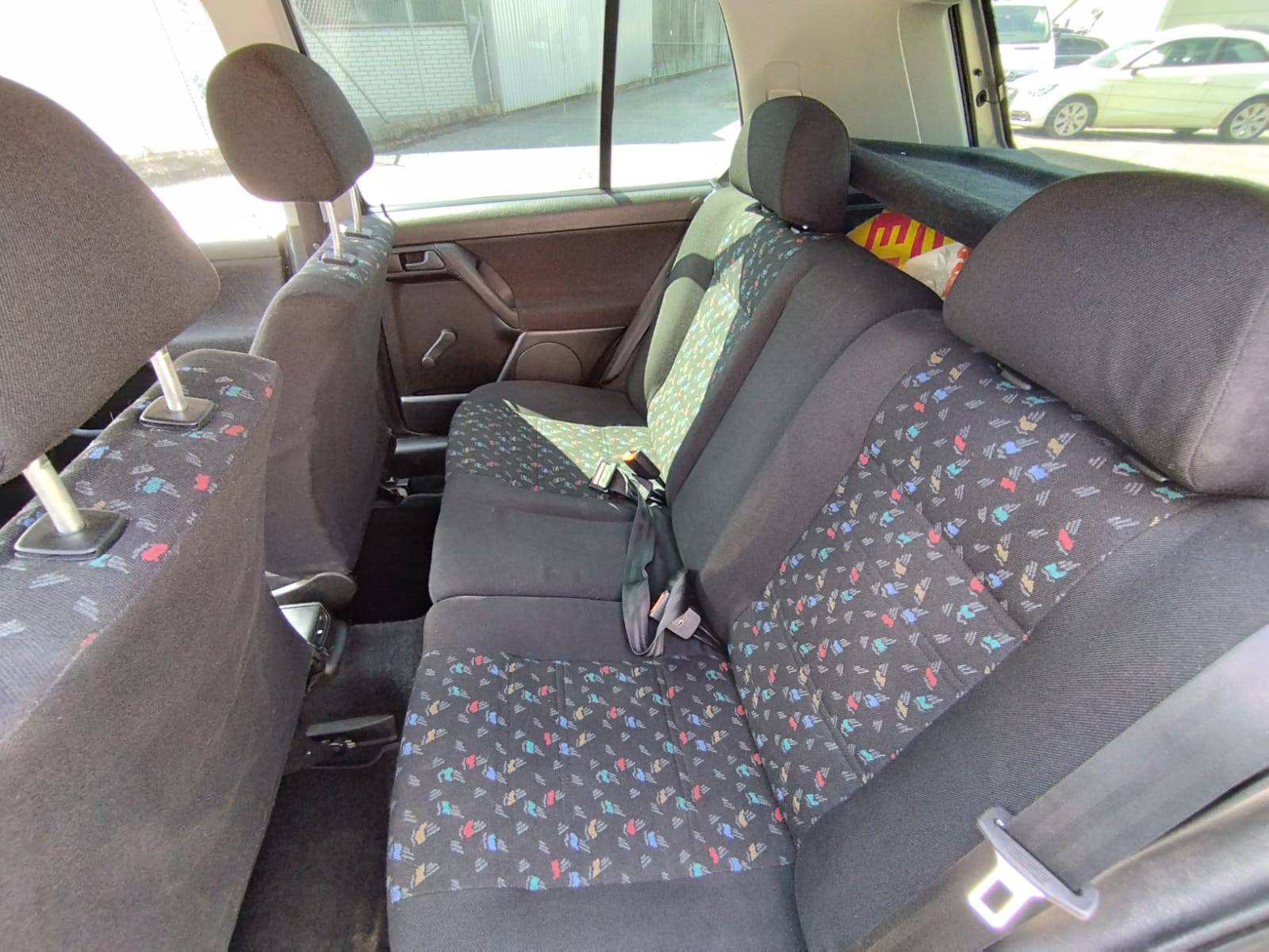 VW Golf 1800 Avenue A-image-8