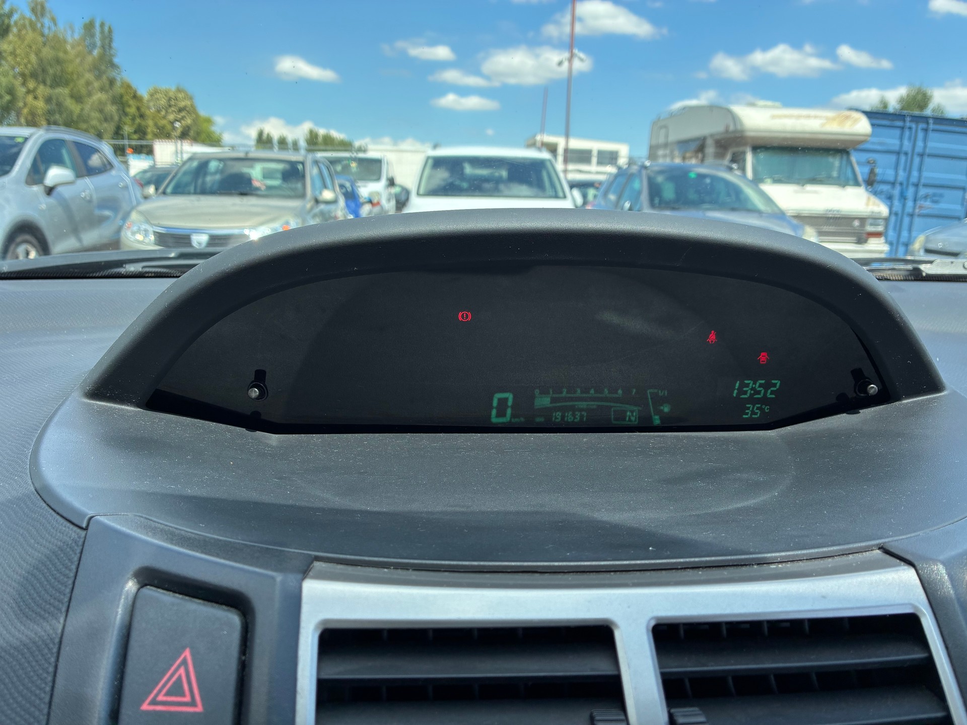 TOYOTA Yaris 1.33 Linea Sol Multimode-image-3