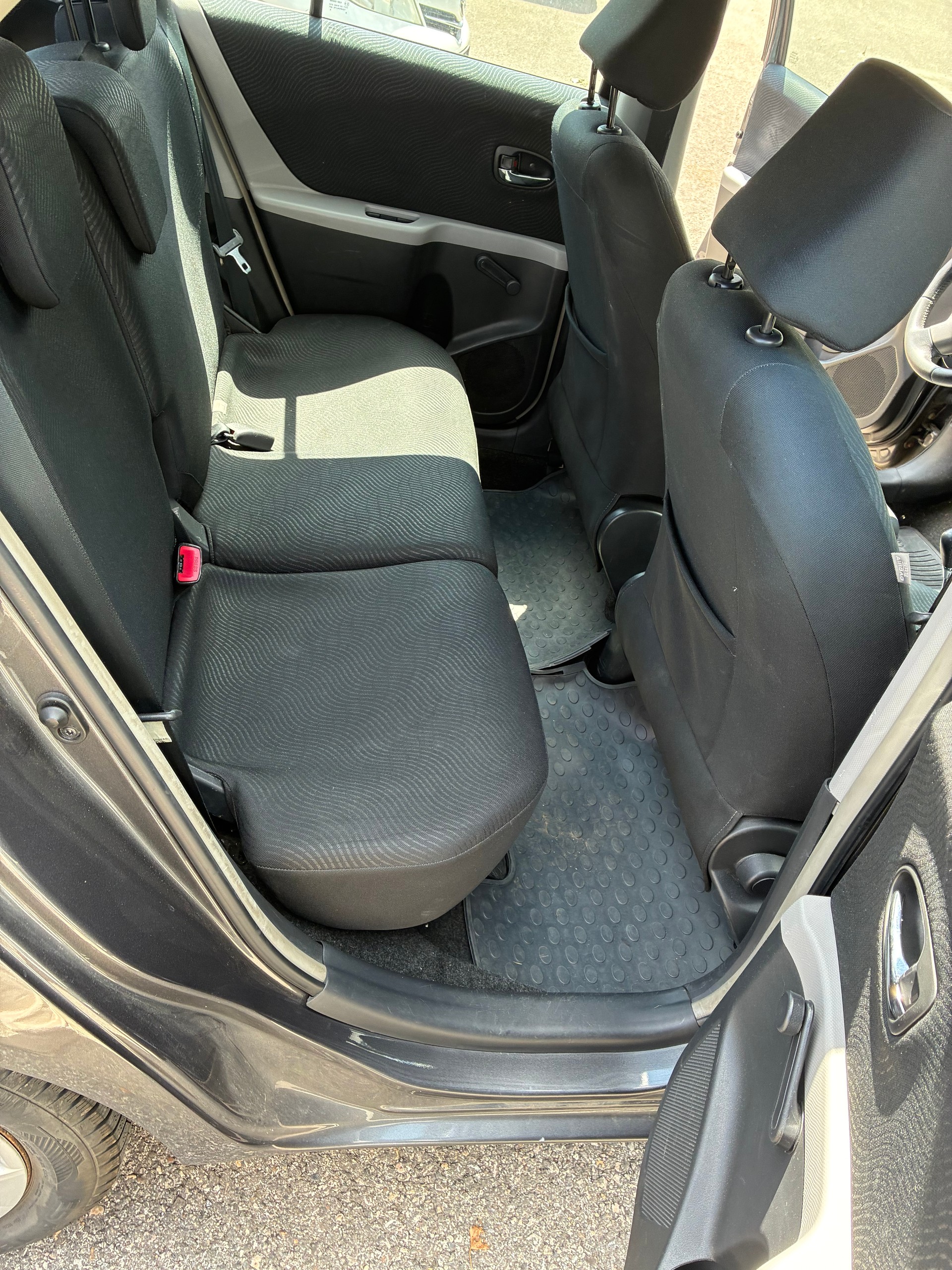 TOYOTA Yaris 1.33 Linea Sol Multimode-image-9