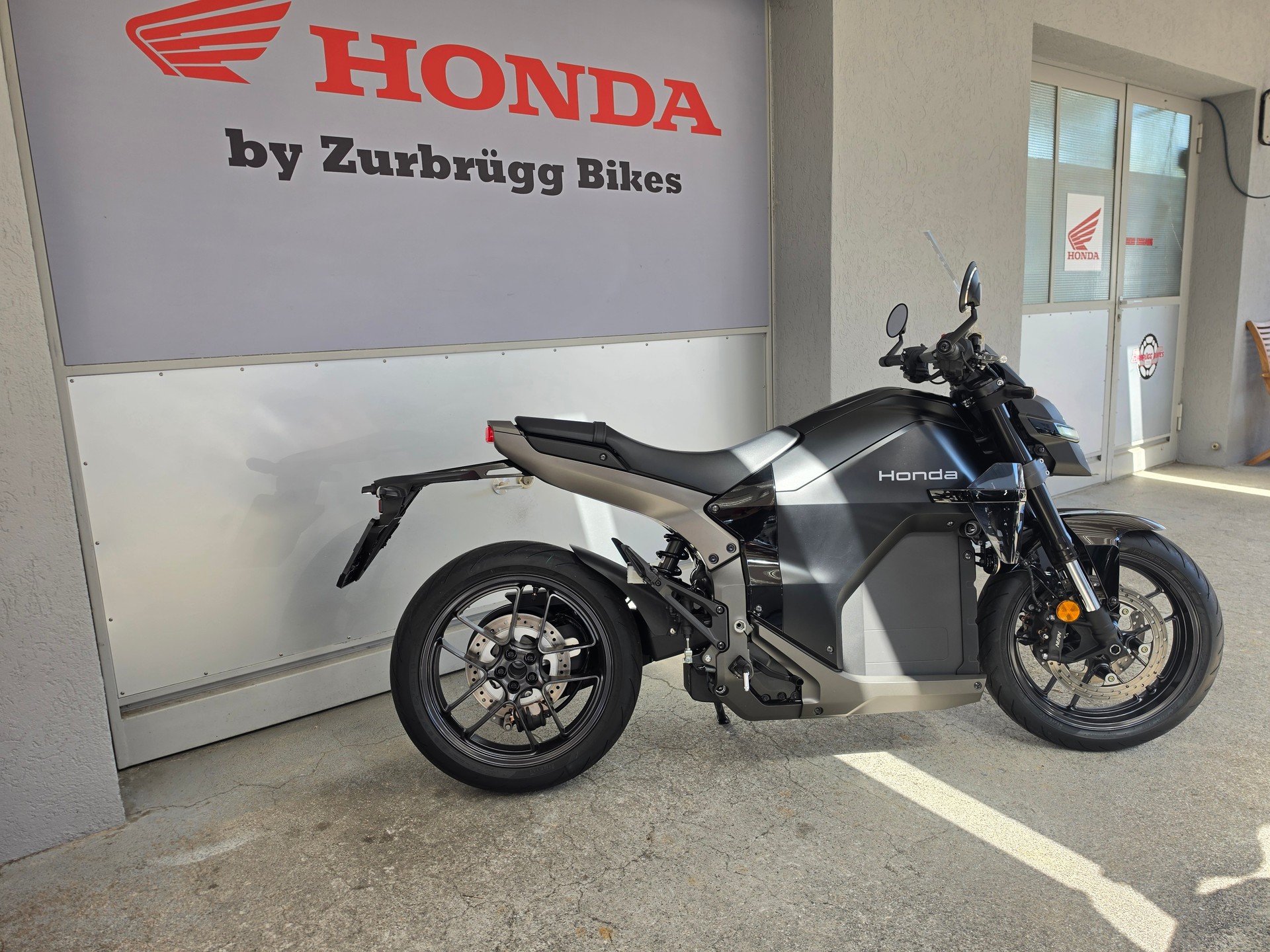 HONDA WN7-showroom-element-3