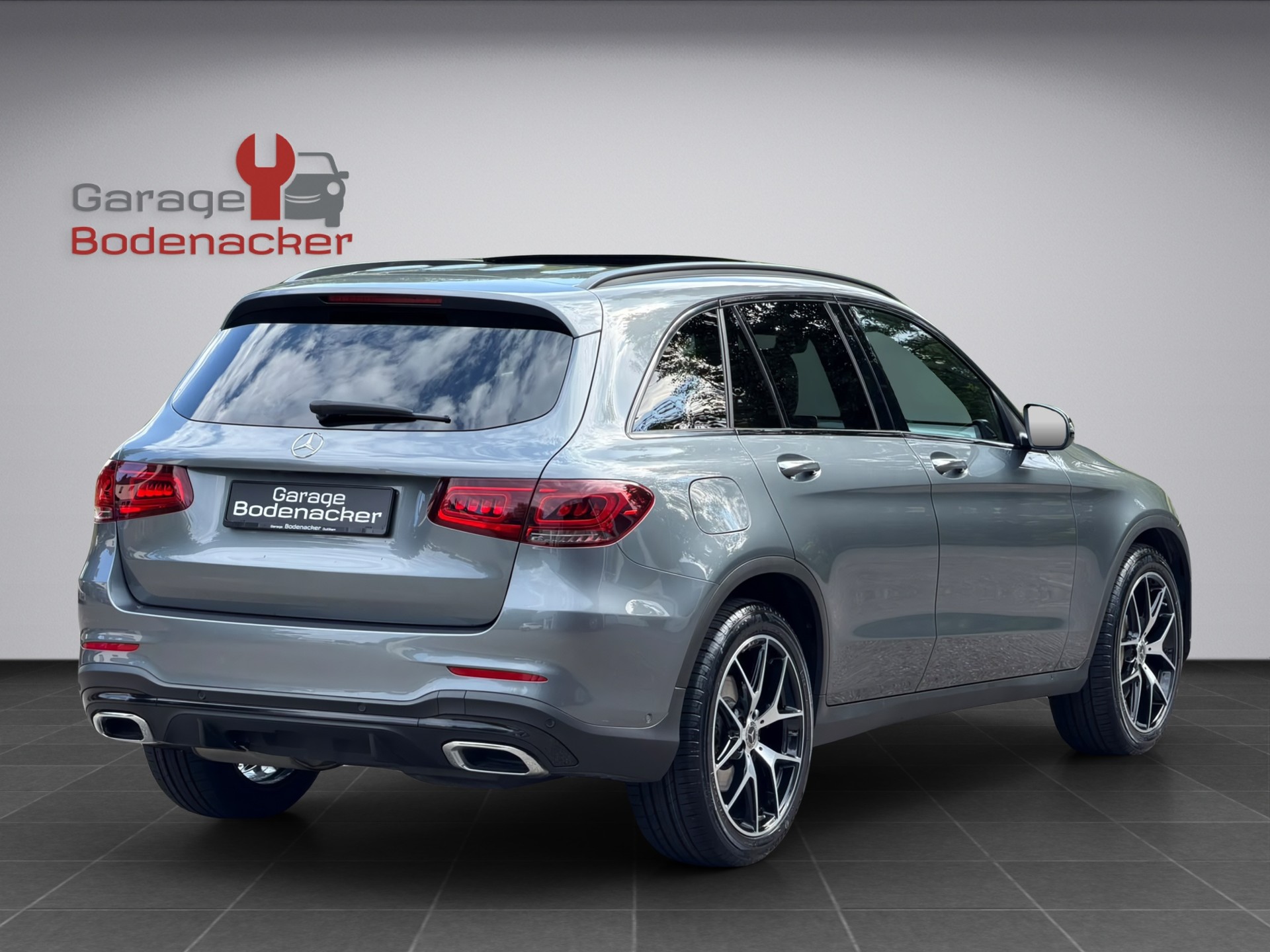 MERCEDES-BENZ GLC 220 d AMG Line 4Matic 9G-Tronic * Facelift *-image-4