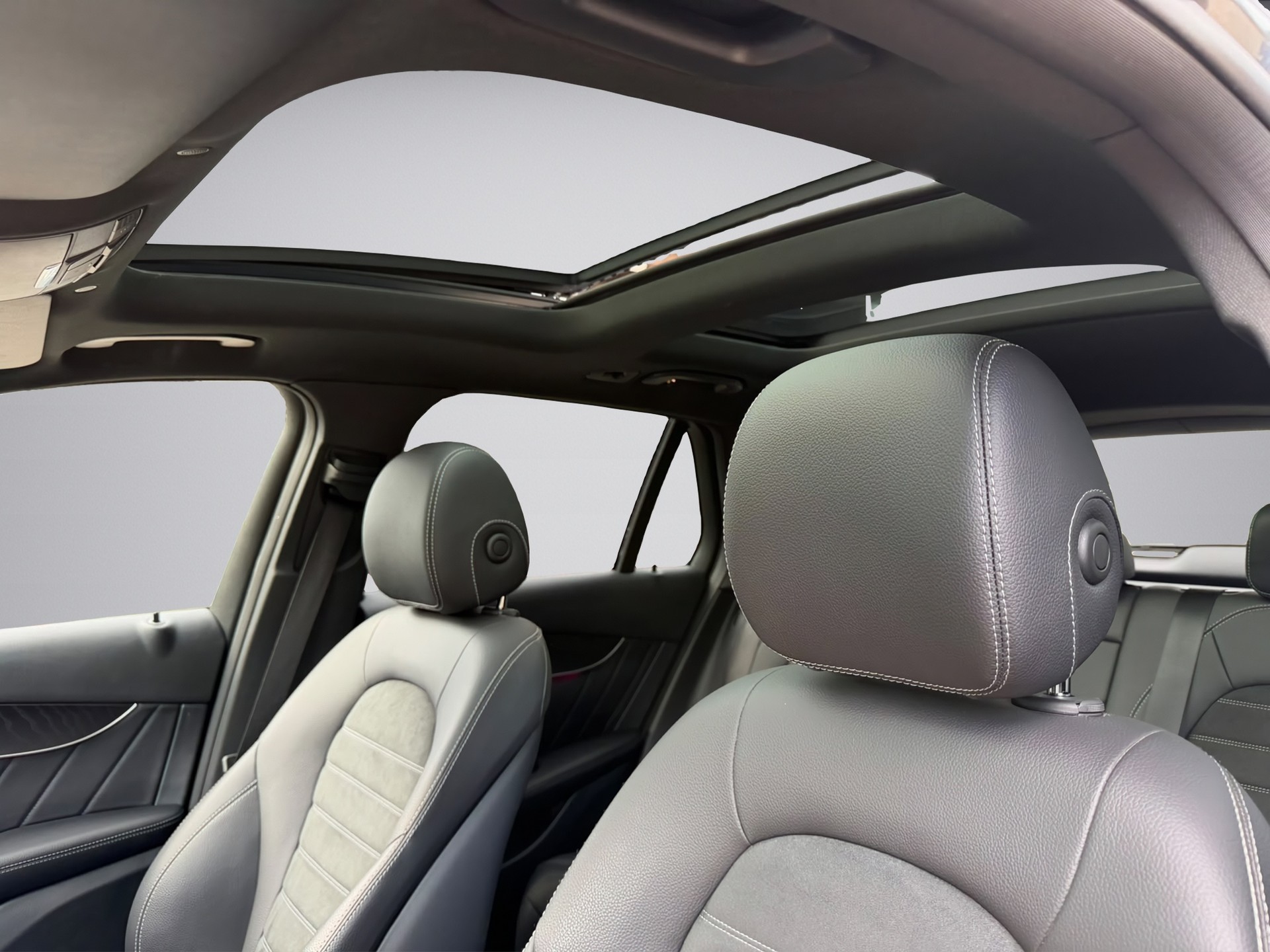 MERCEDES-BENZ GLC 220 d AMG Line 4Matic 9G-Tronic * Facelift *-image-10