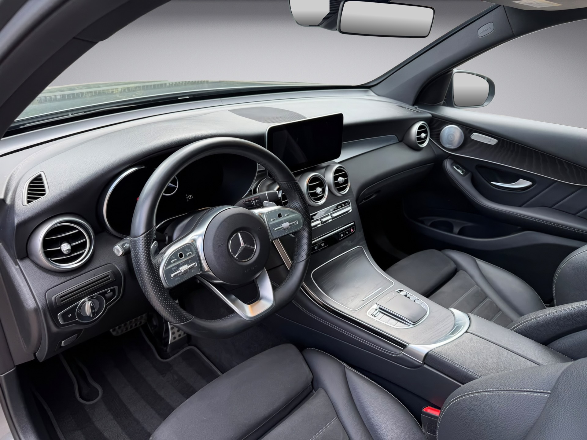 MERCEDES-BENZ GLC 220 d AMG Line 4Matic 9G-Tronic * Facelift *-image-8