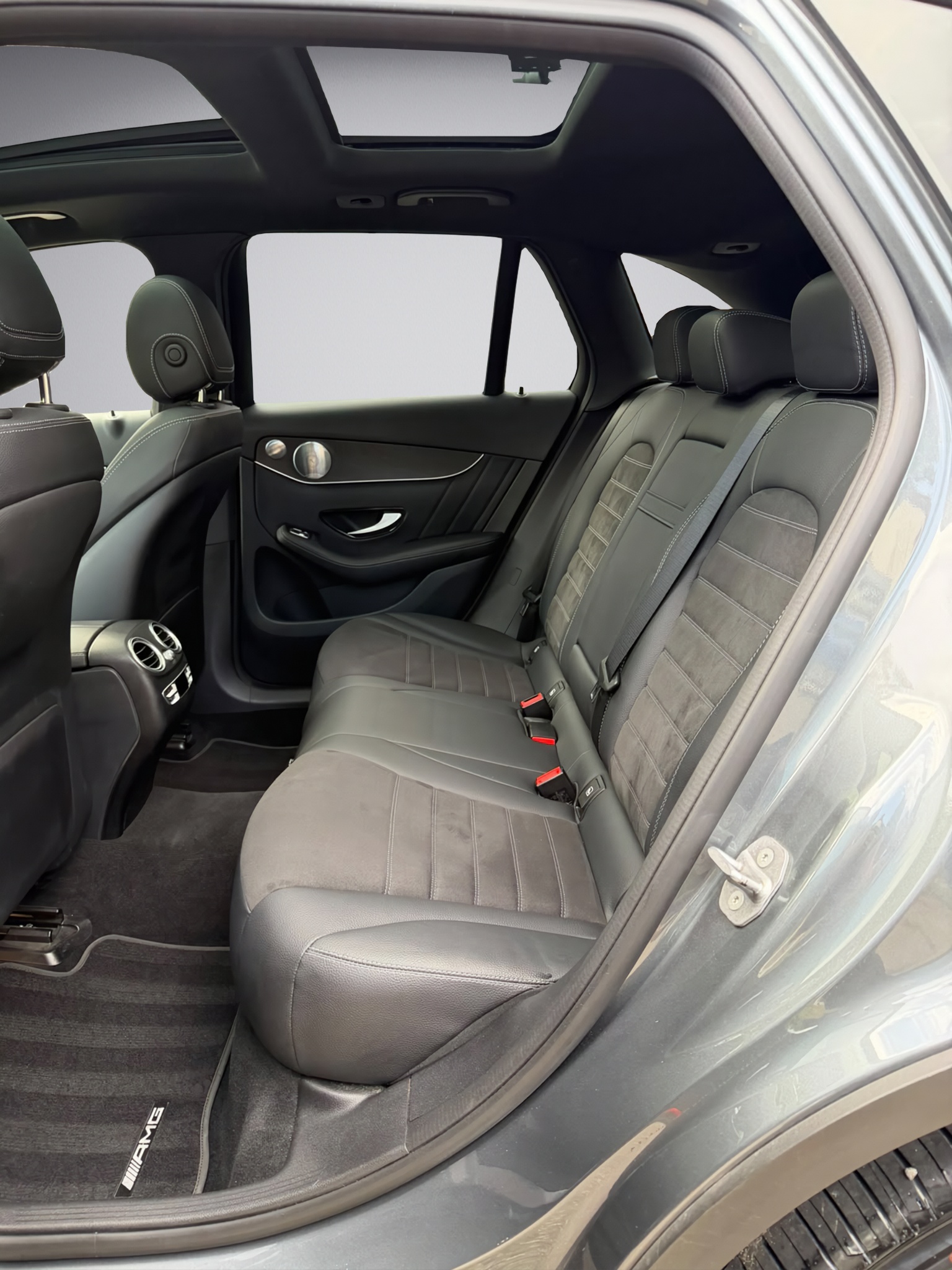 MERCEDES-BENZ GLC 220 d AMG Line 4Matic 9G-Tronic * Facelift *-image-11