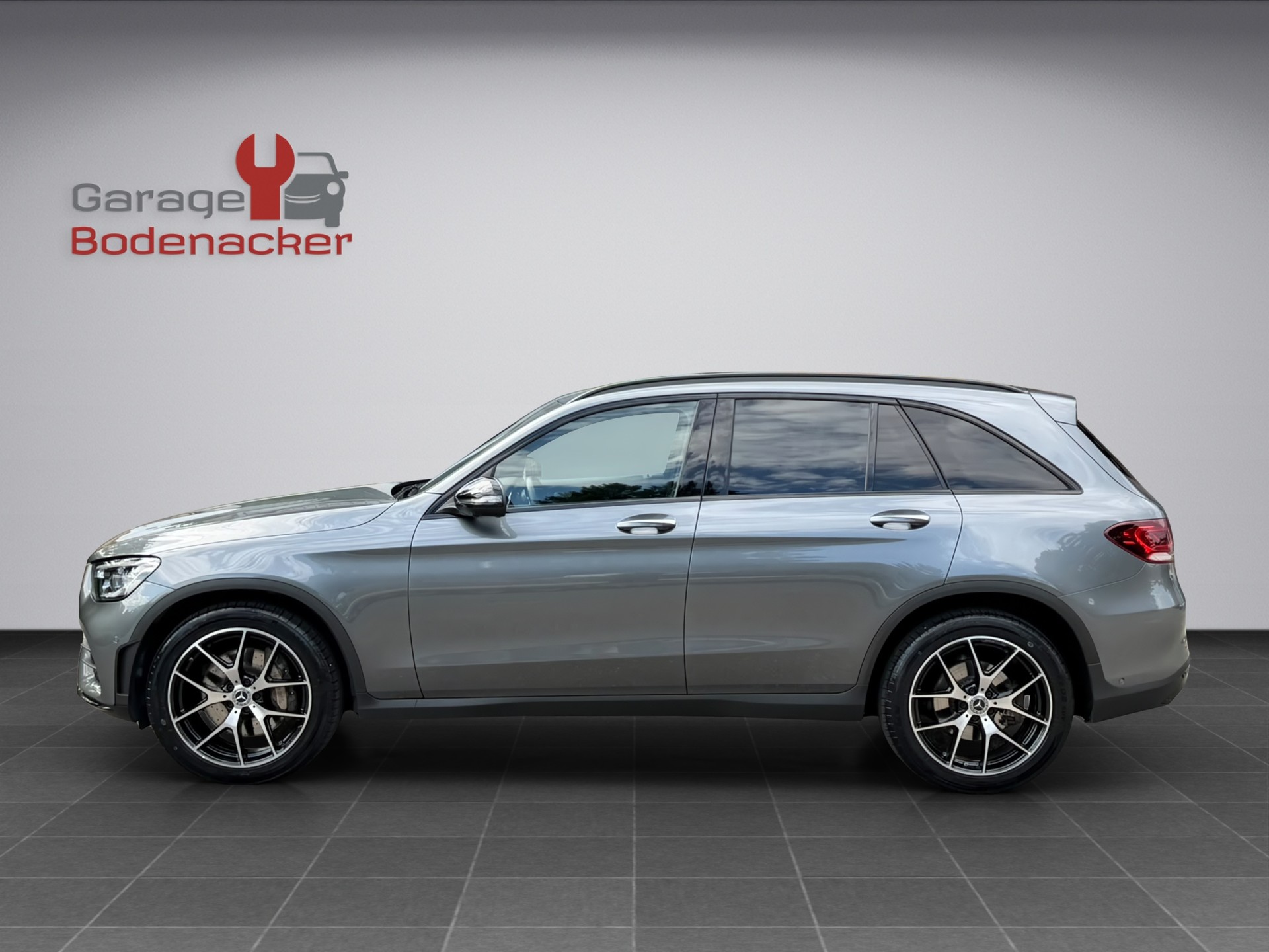 MERCEDES-BENZ GLC 220 d AMG Line 4Matic 9G-Tronic * Facelift *-image-2