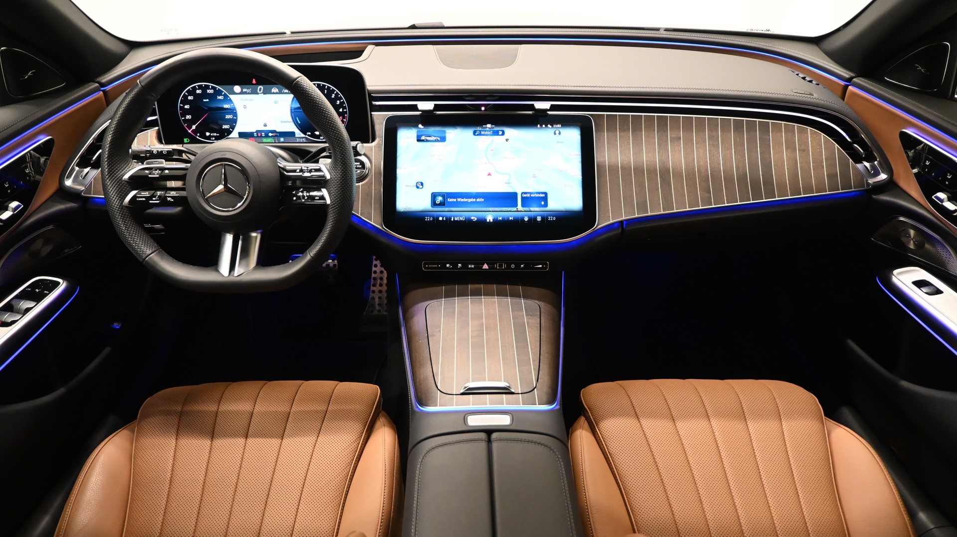 MERCEDES-BENZ E 300 de T AMG-Line 4Matic EQ Hybrid 9G-Tronic-image-4