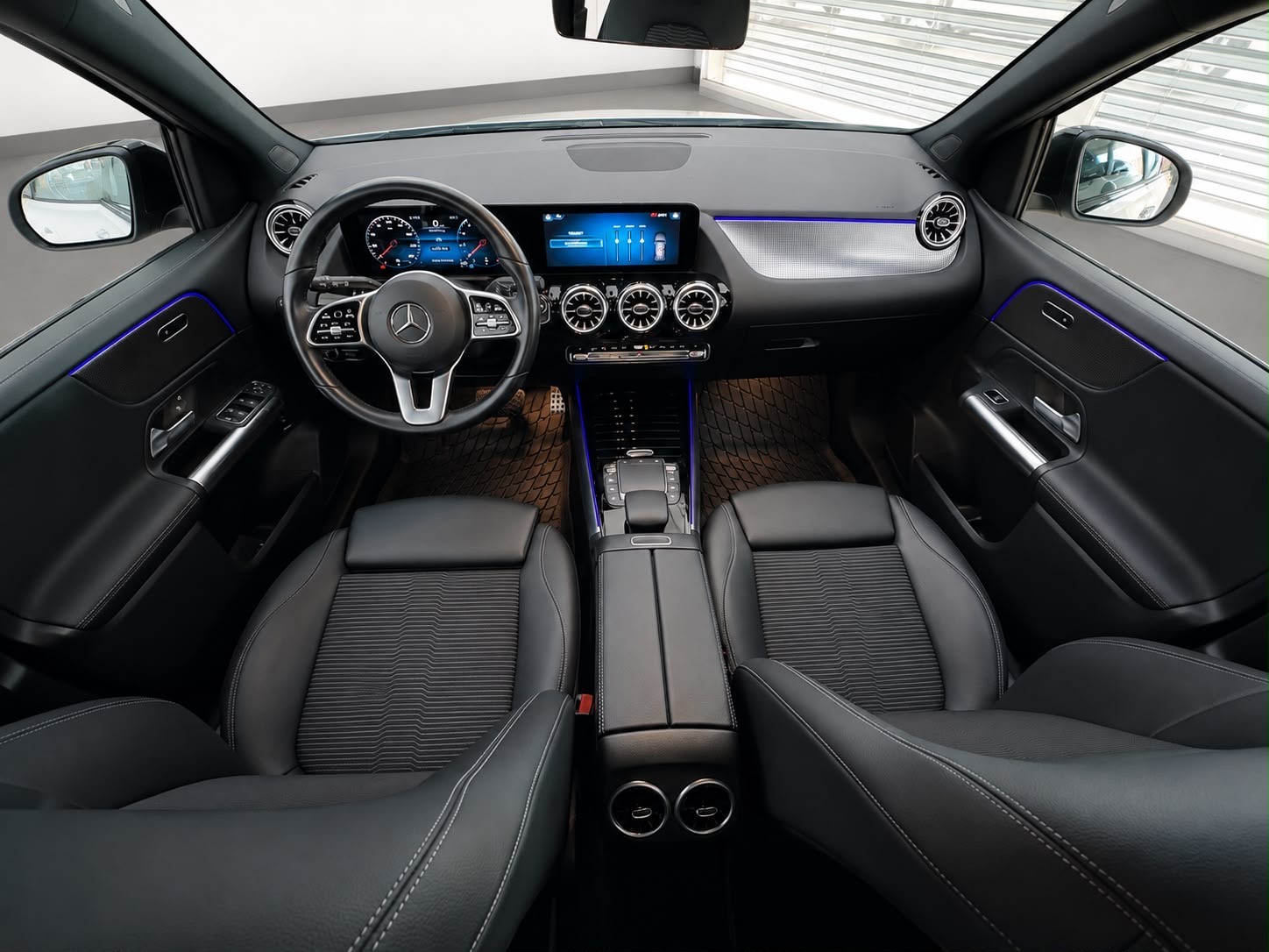 MERCEDES-BENZ B 200 Night Star 7G-DCT-image-5