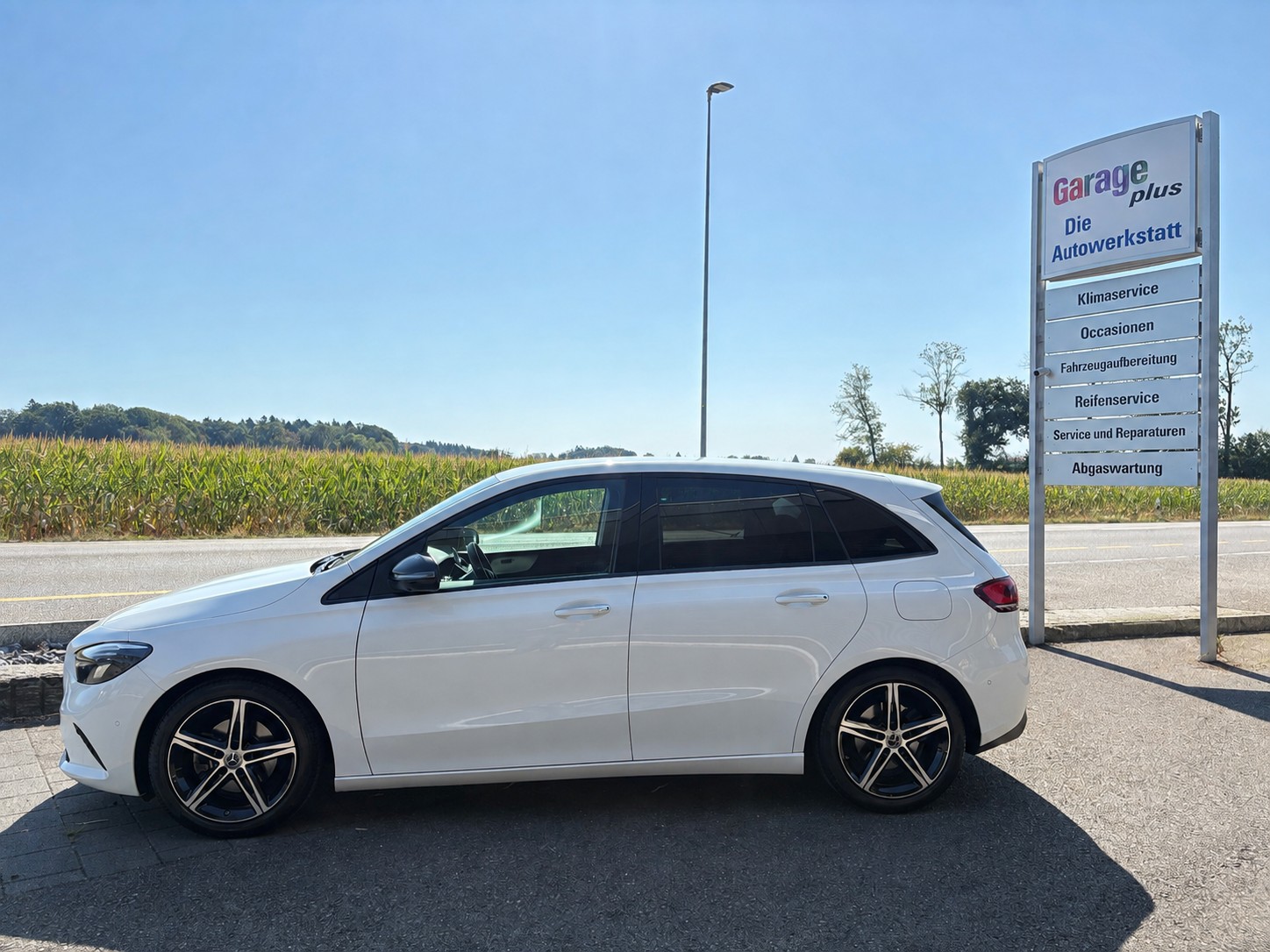 MERCEDES-BENZ B 200 Night Star 7G-DCT-image-0