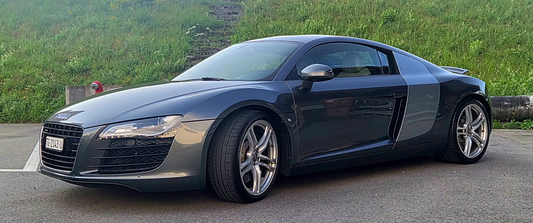 AUDI R8 Coupé 4.2-image-10