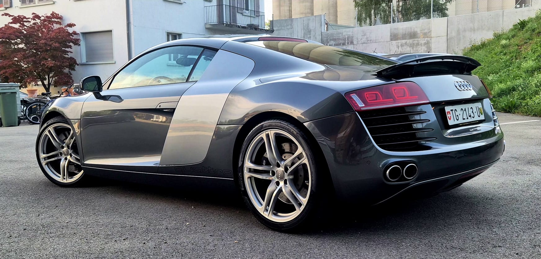 AUDI R8 Coupé 4.2-image-2