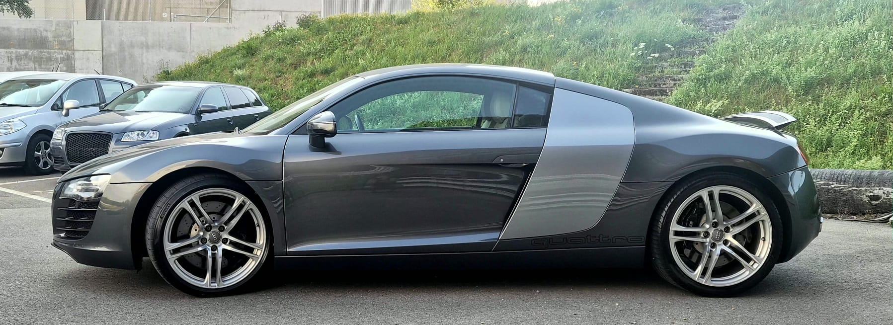 AUDI R8 Coupé 4.2-image-5