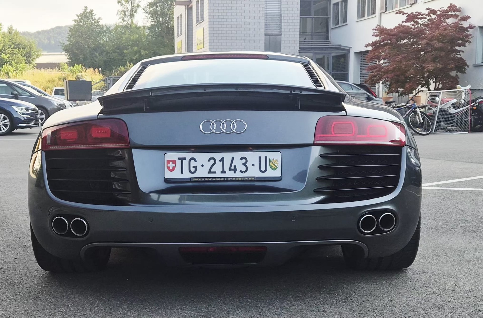 AUDI R8 Coupé 4.2-image-6