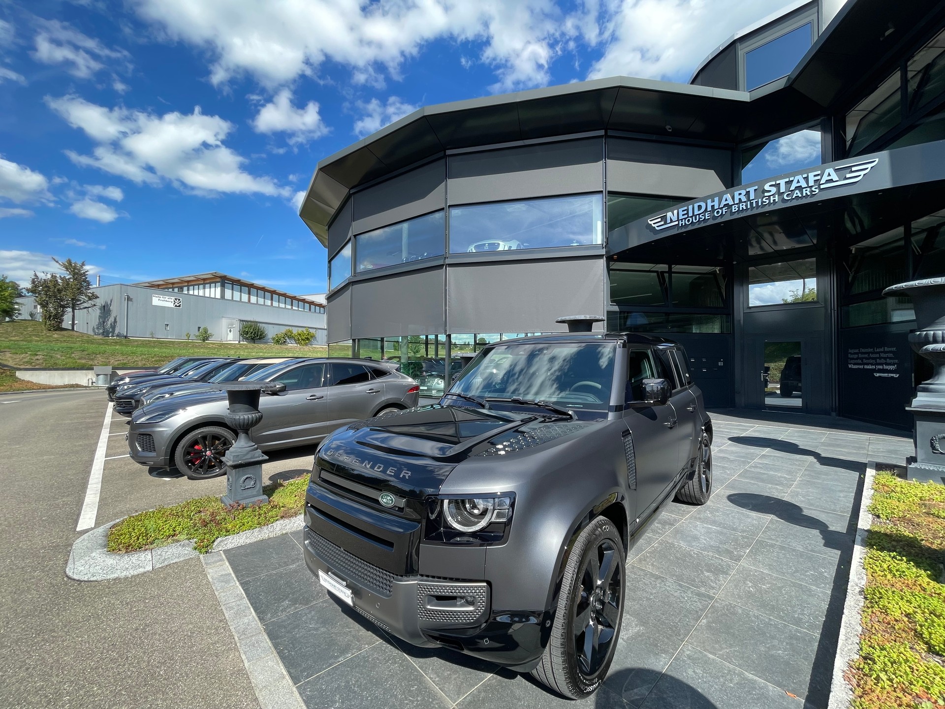 LAND ROVER Defender 110 525 V8 5.0 Carpathian Edition AT8