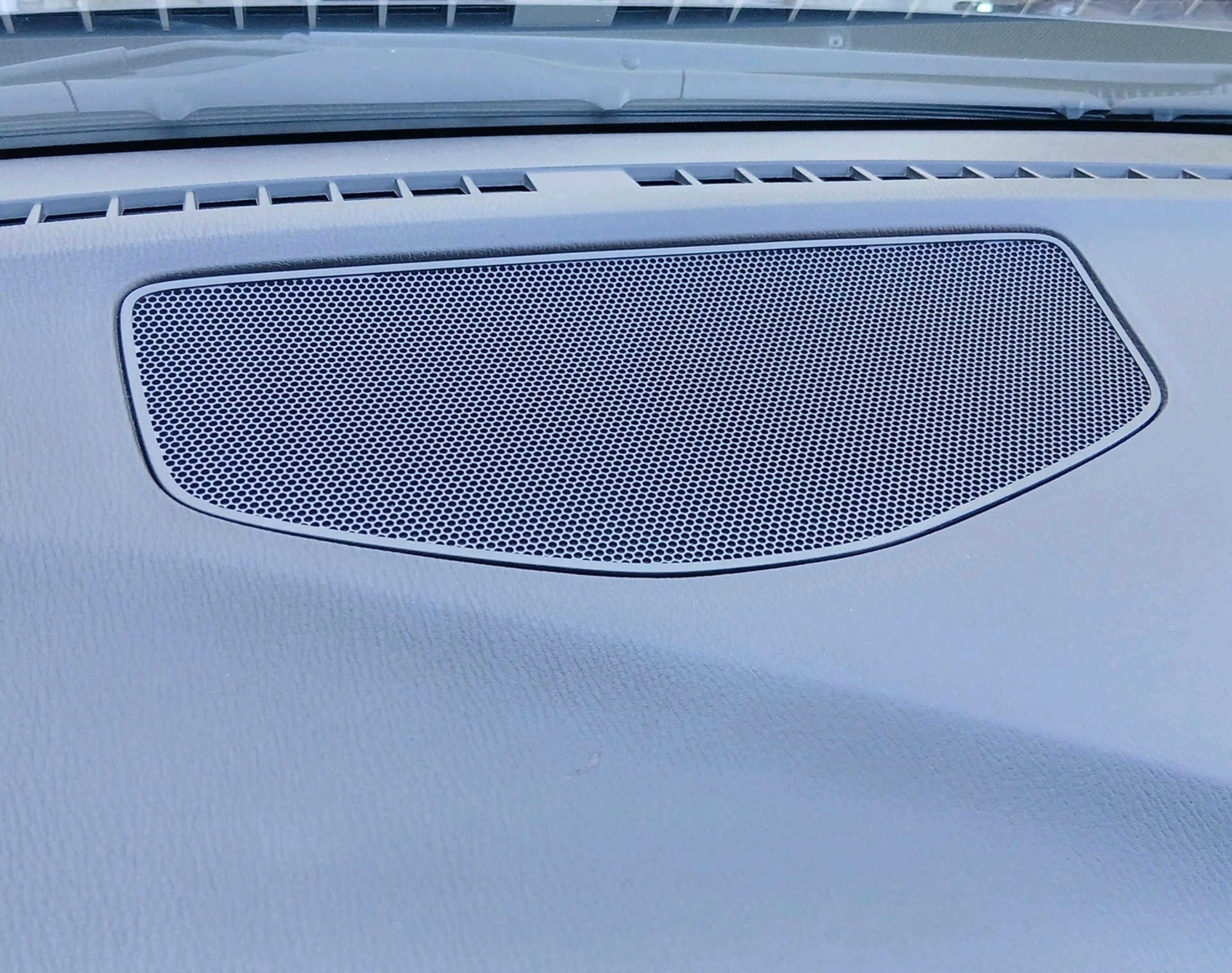 MAZDA 3 D 150 Revolution-image-15