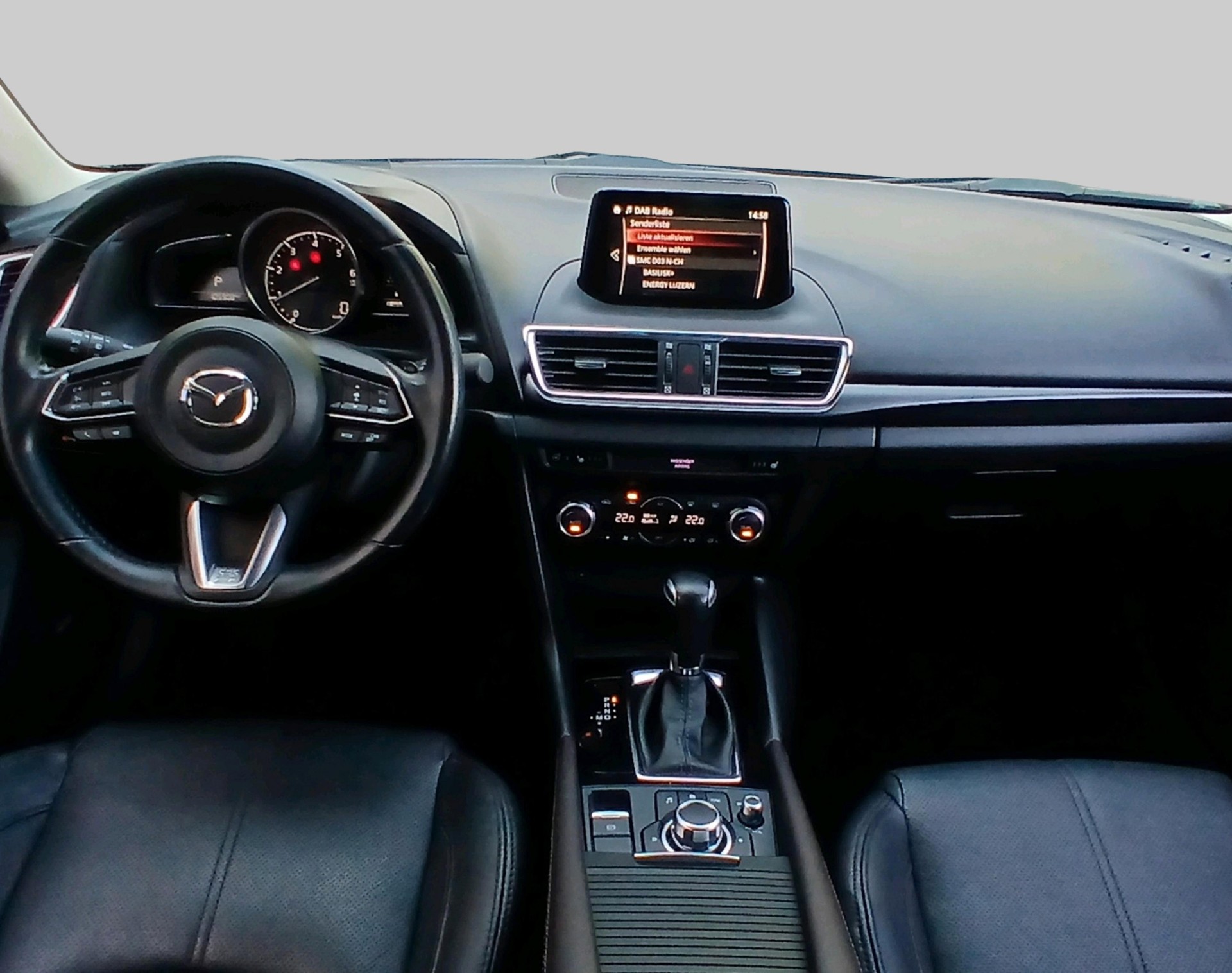 MAZDA 3 D 150 Revolution-image-4