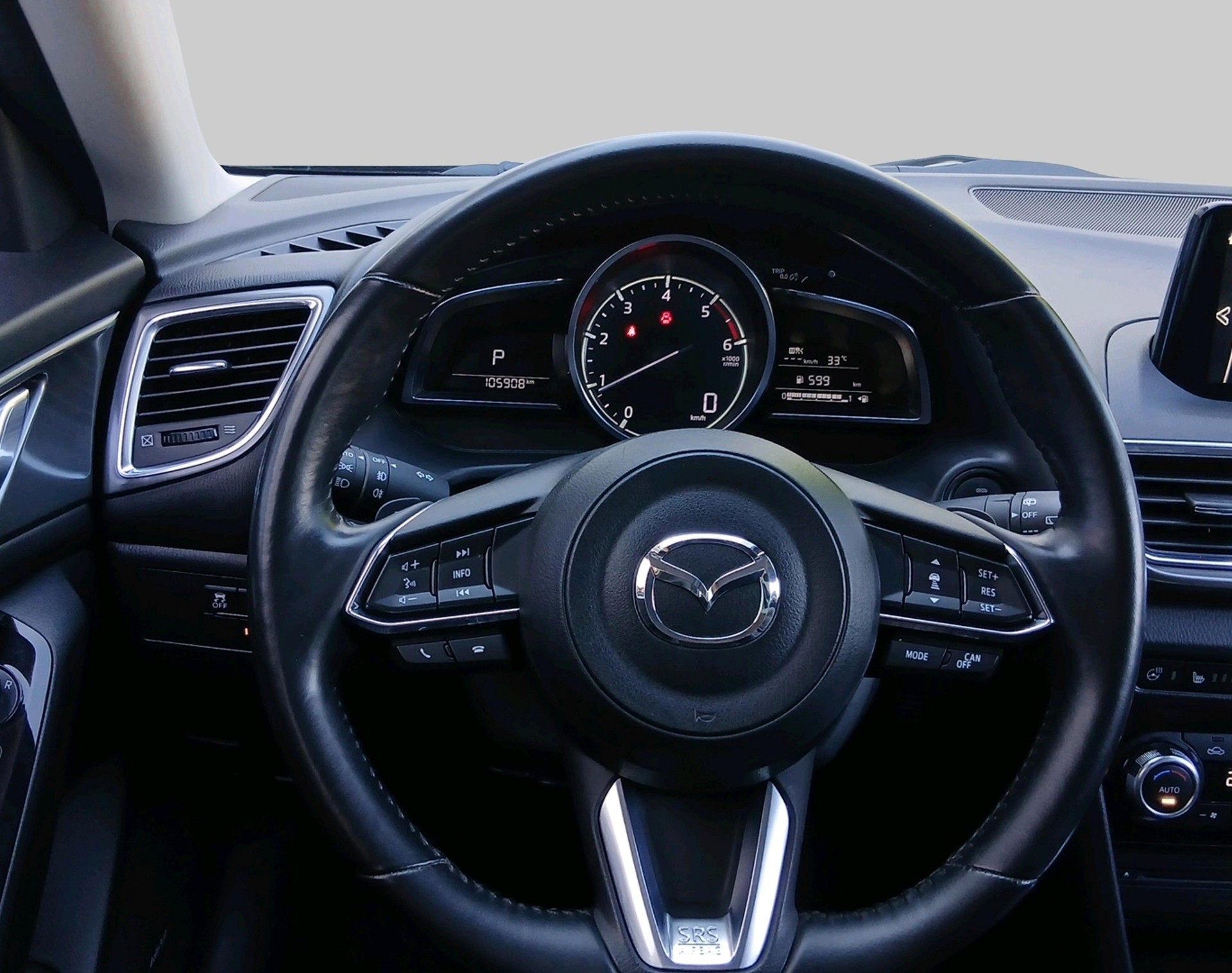 MAZDA 3 D 150 Revolution-image-11