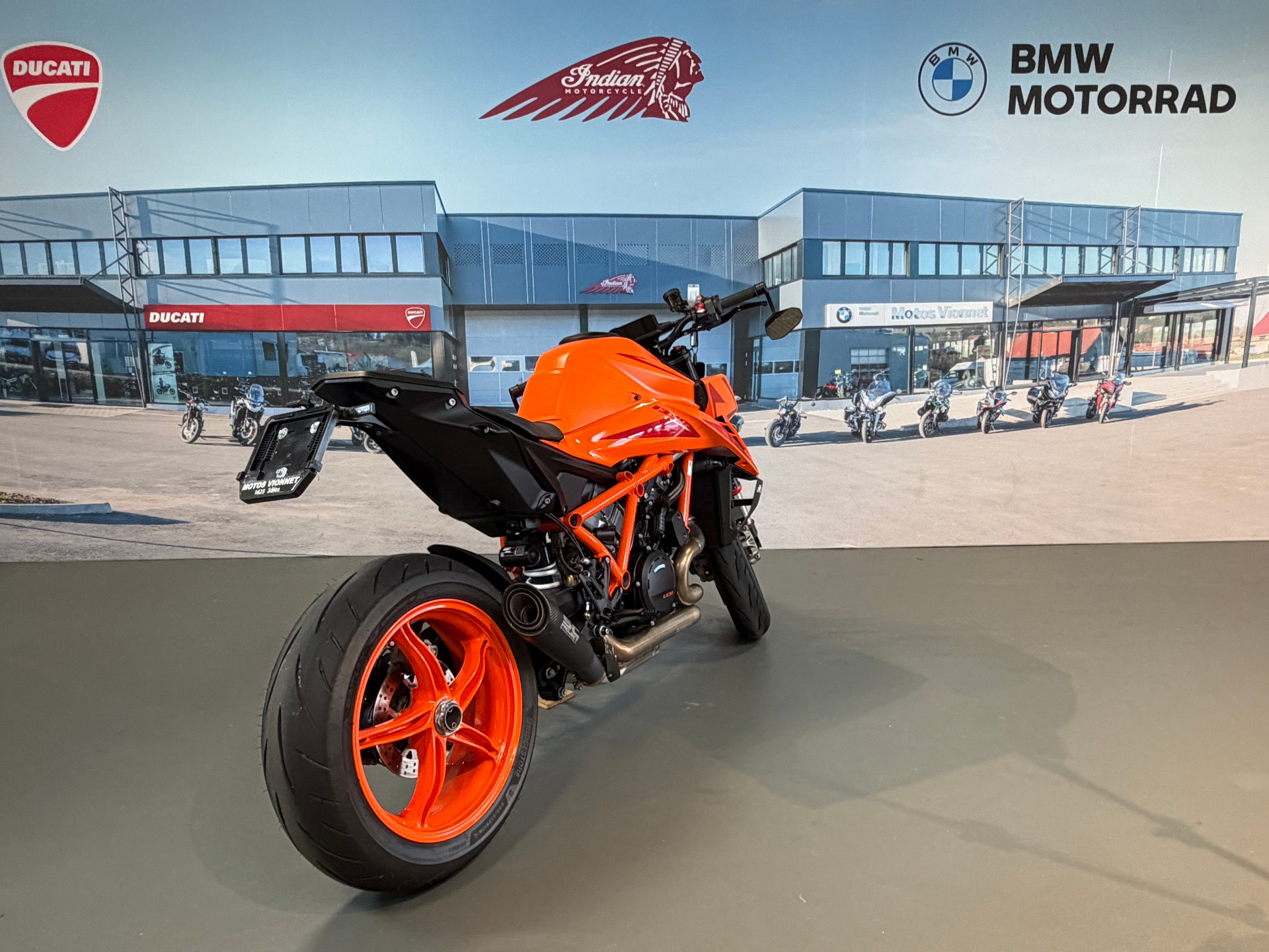 KTM 1390 Super Duke R EN DÉPÔT VENTE-image-4