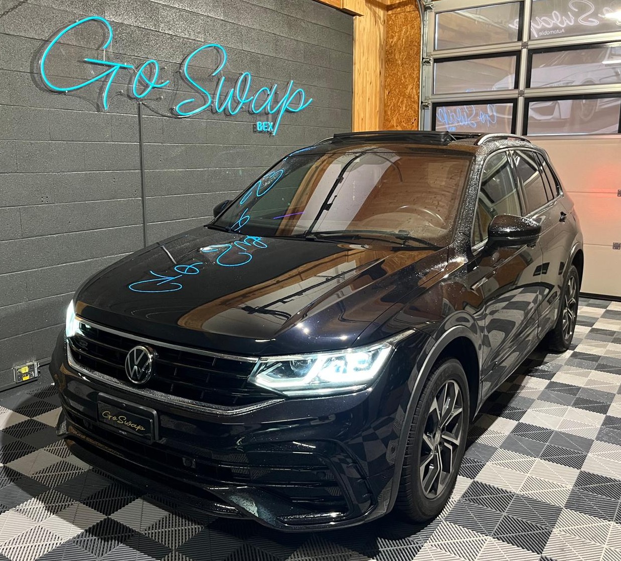 VW Tiguan 2.0 TDI SCR R-Line 4Motion DSG-image-6