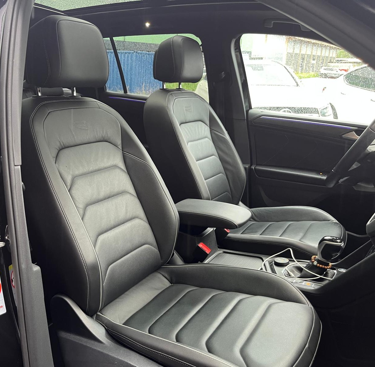 VW Tiguan 2.0 TDI SCR R-Line 4Motion DSG-image-21