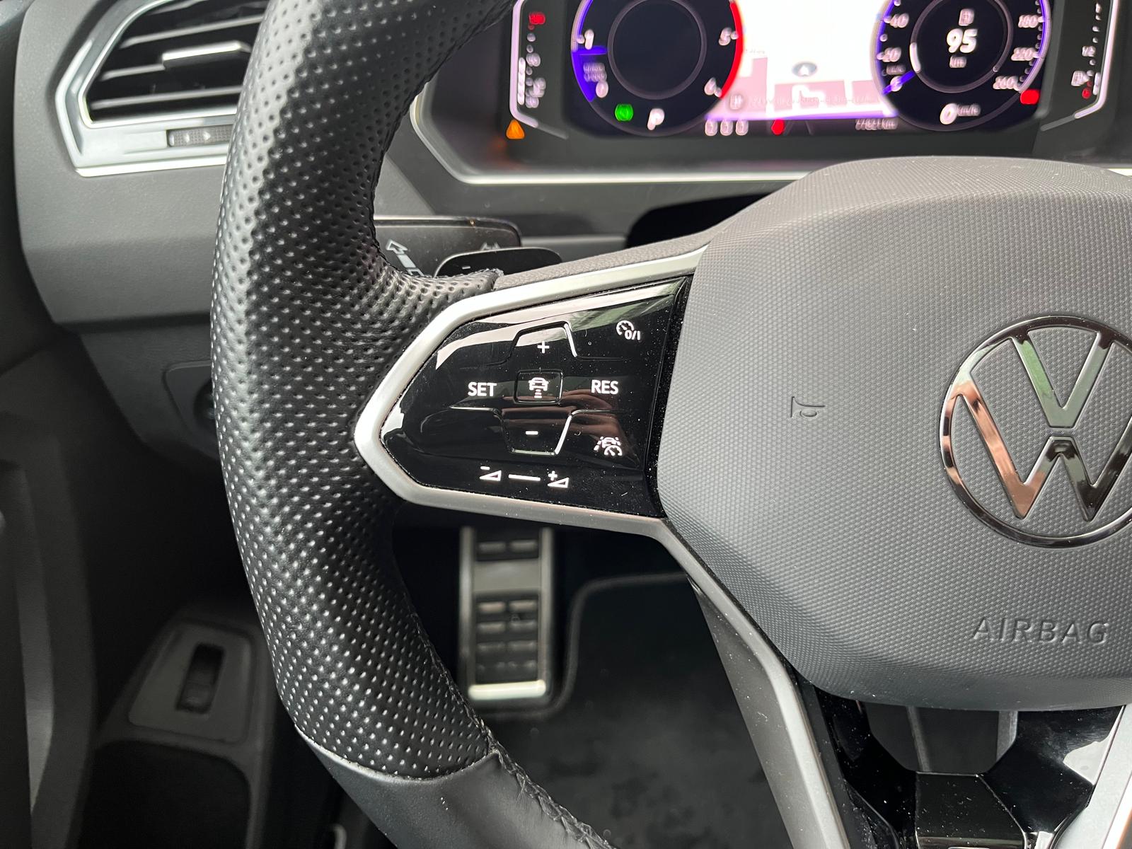 VW Tiguan 2.0 TDI SCR R-Line 4Motion DSG-image-17