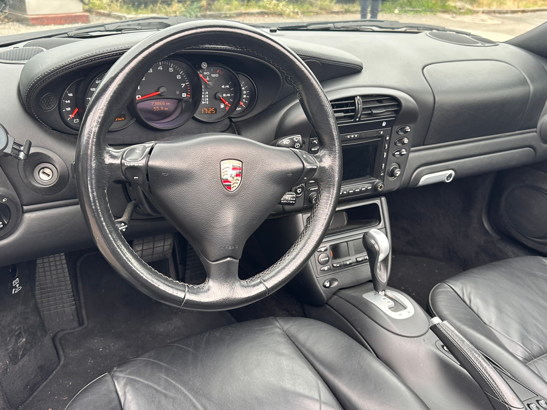 PORSCHE Carrera 4 cab-image-11