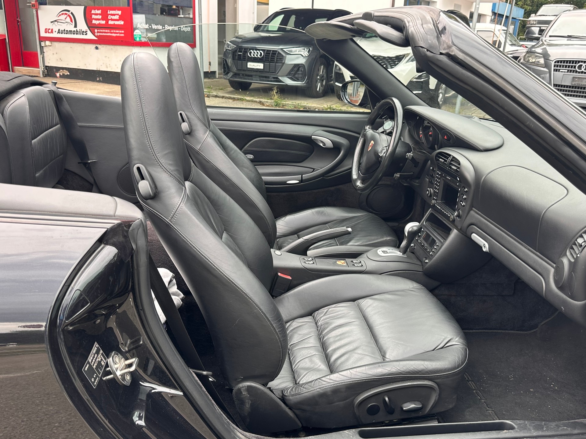 PORSCHE Carrera 4 cab-image-12