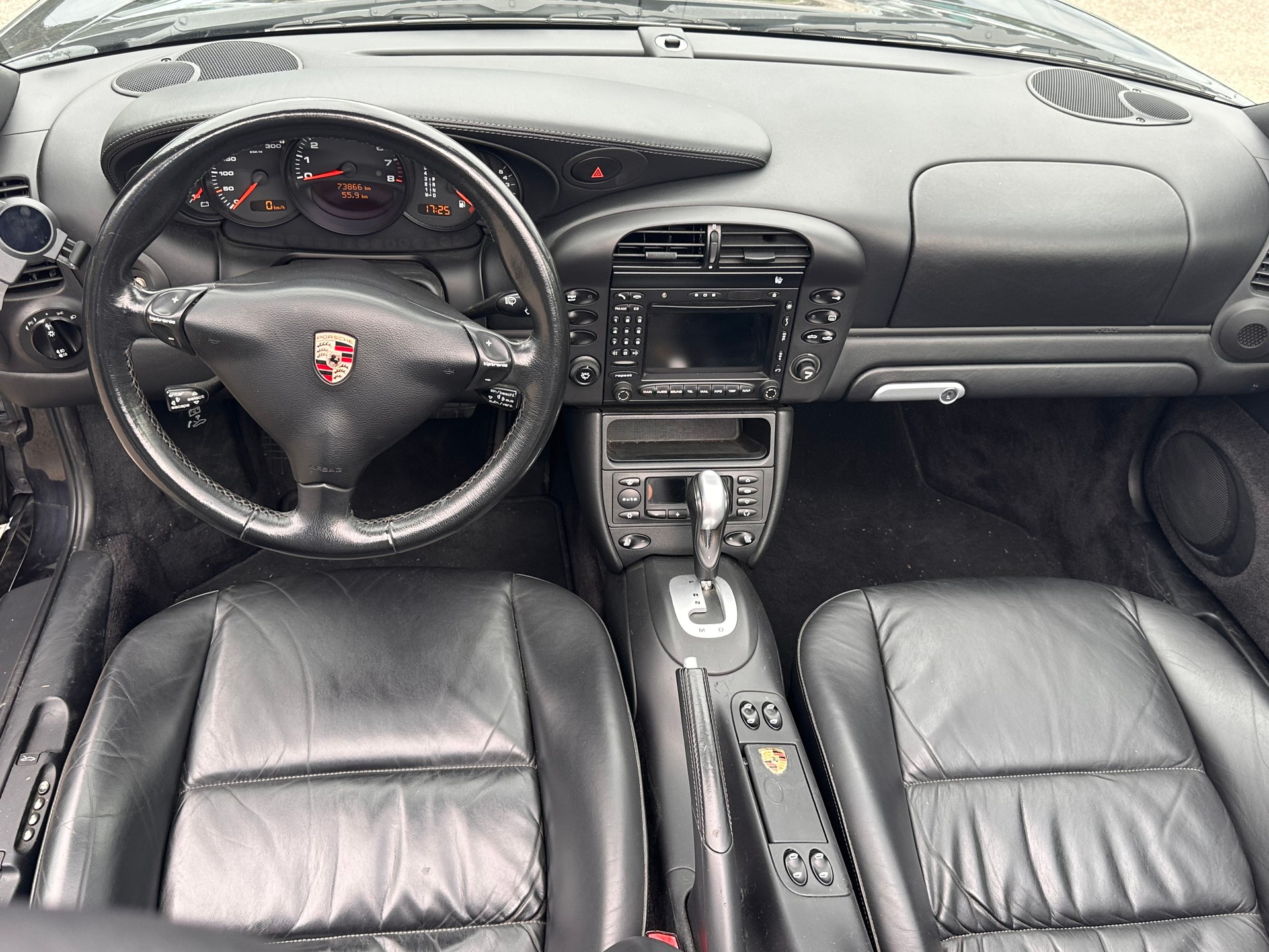 PORSCHE Carrera 4 cab-image-9