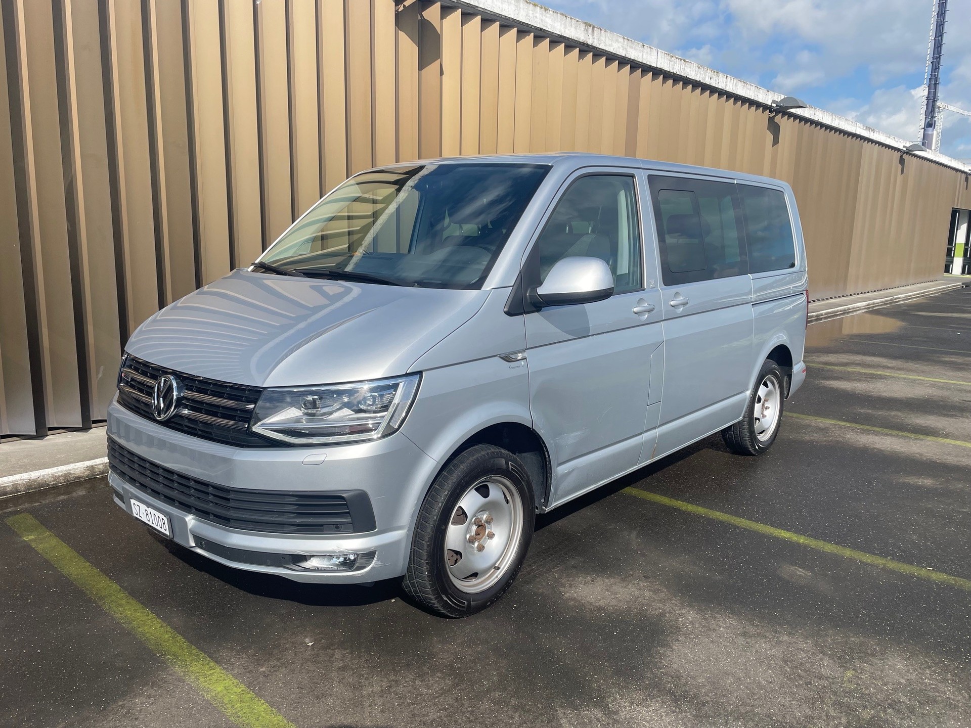 VW 2.0 TDI 204PS - 4x4 / Handschaltung - 9 Sitze / Frisch ab MFK