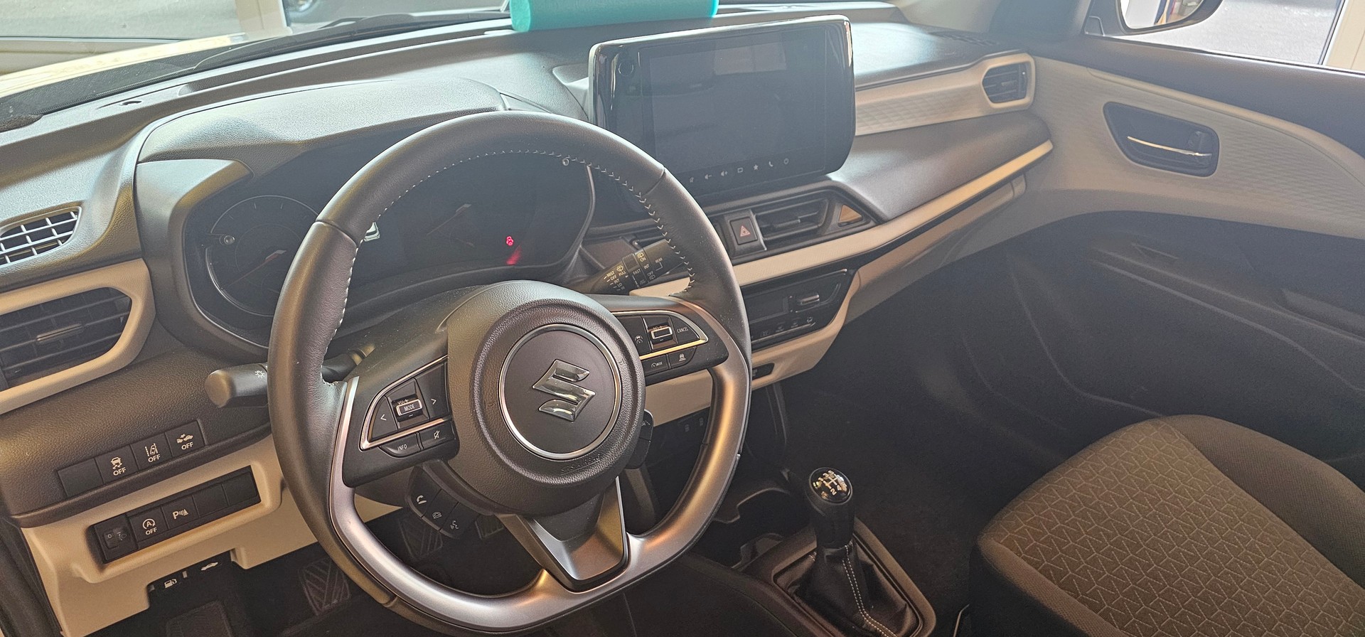 SUZUKI SWIFT-image-7