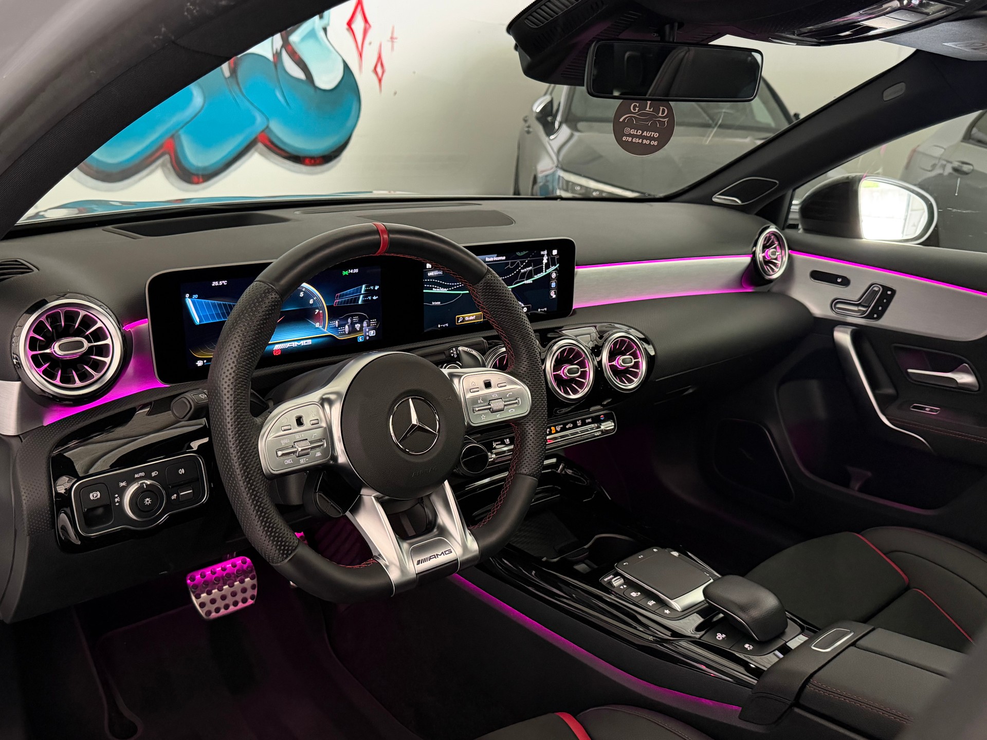 MERCEDES-BENZ A 45 S AMG 4Matic+ Speedshift *CH Auto/Pack aero/Full options*-image-8