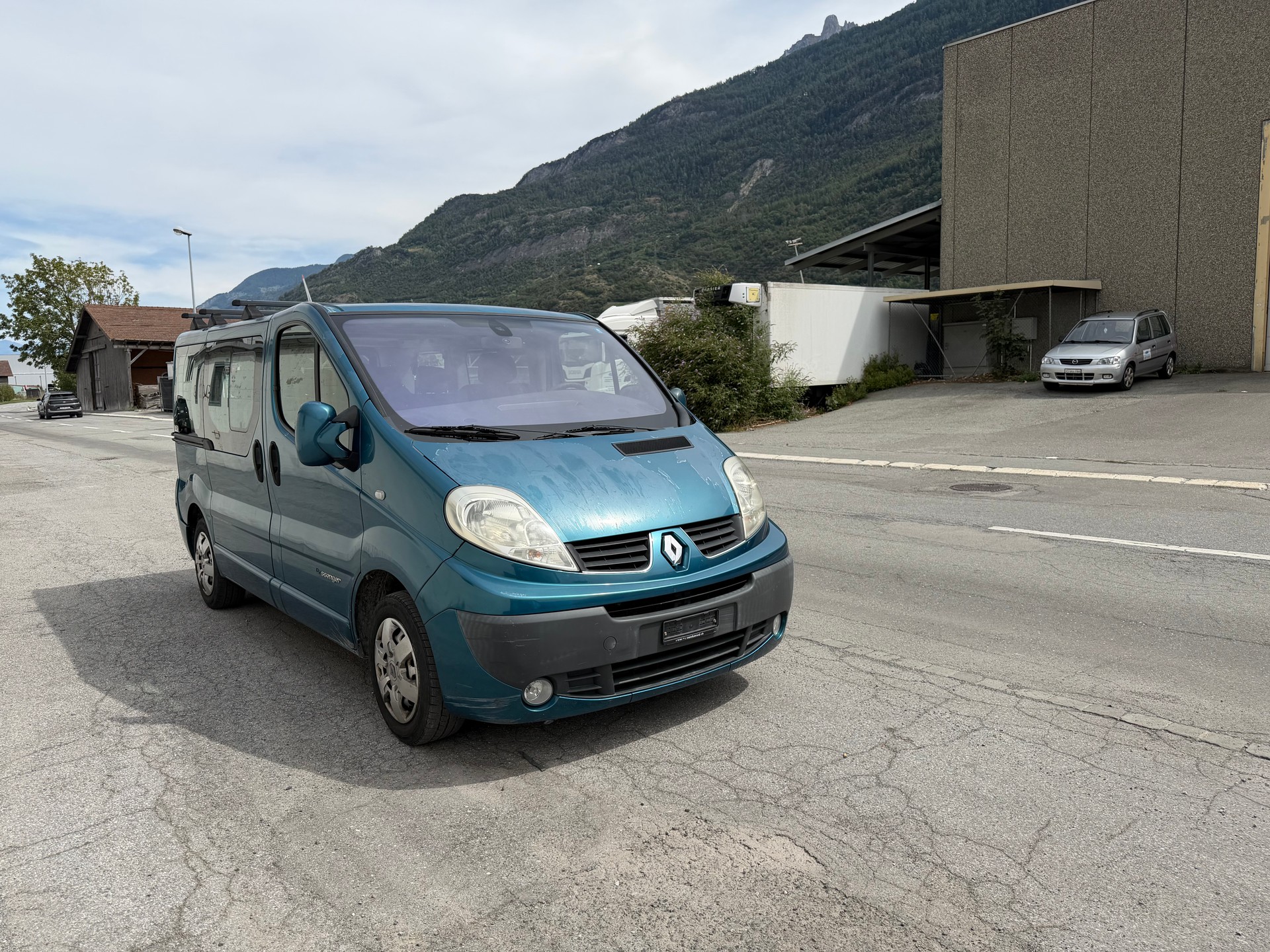 RENAULT Trafic 2.5dCi L1H1 Passenger Expression-image-6