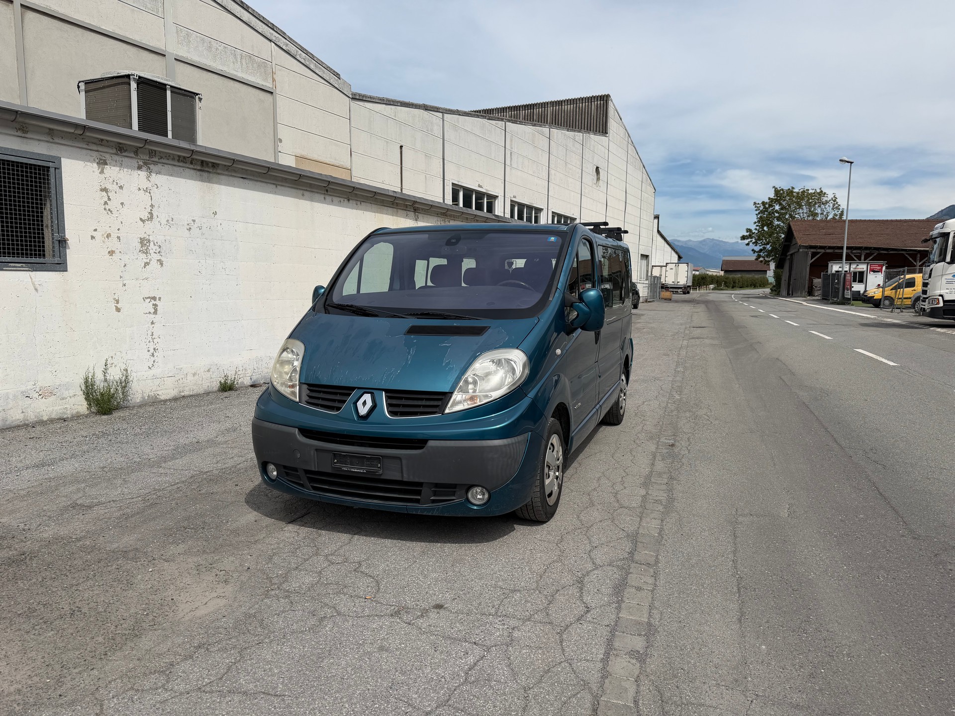 RENAULT Trafic 2.5dCi L1H1 Passenger Expression-image-9