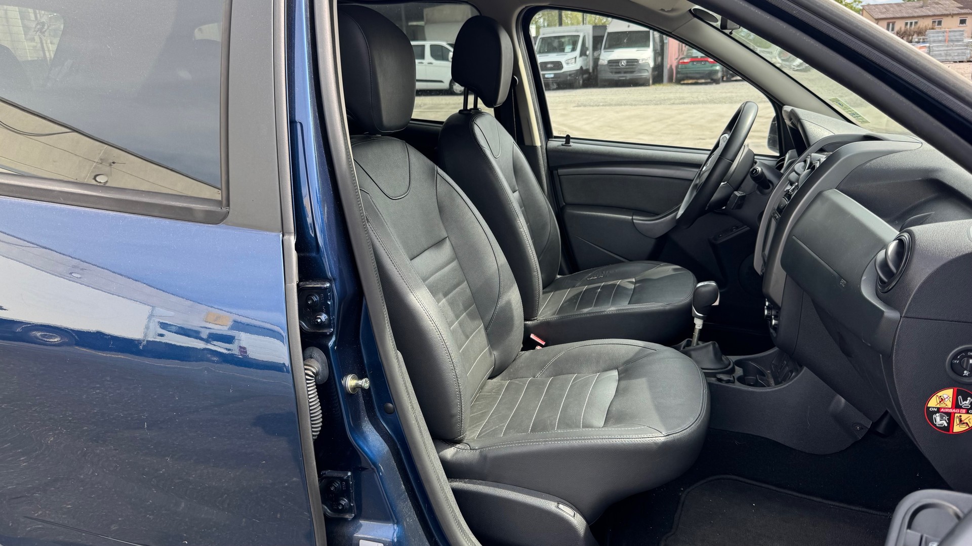 DACIA Duster 1.5 dCi Lauréate 4x2 EDC-image-11